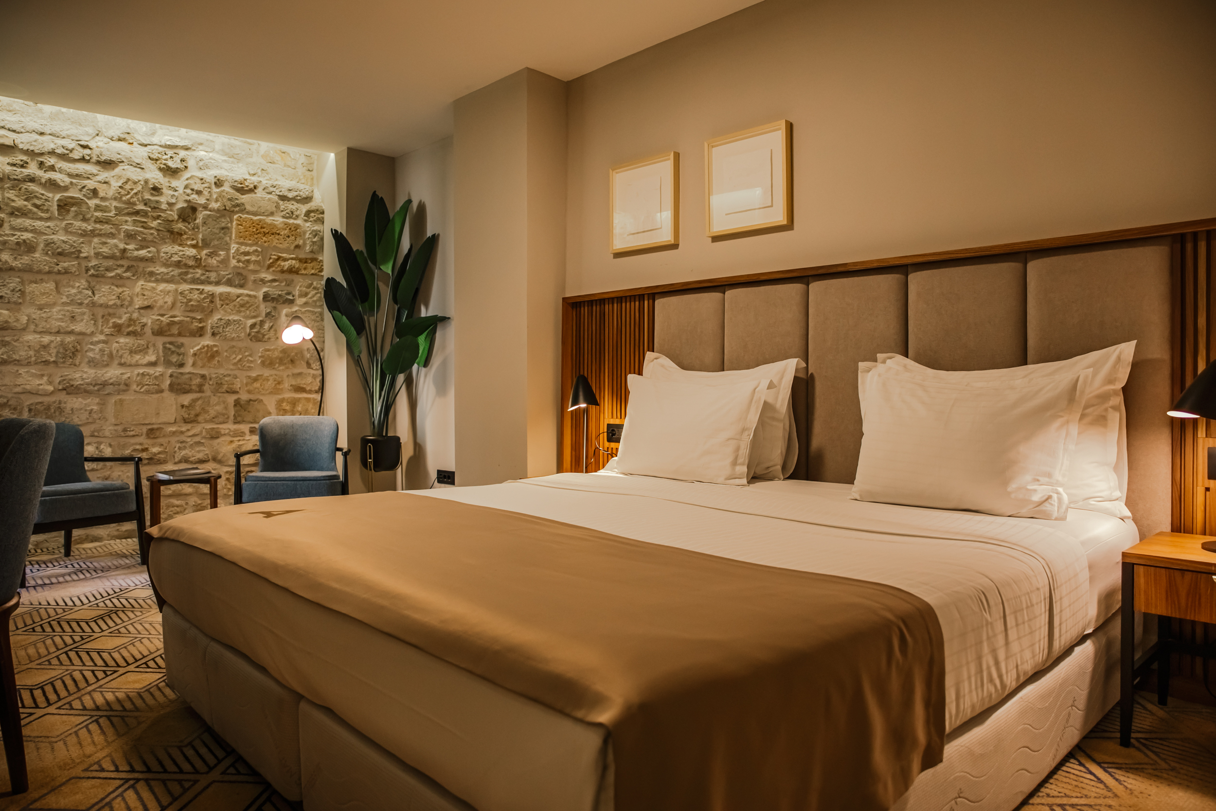 Double or Twin Deluxe with Terrace