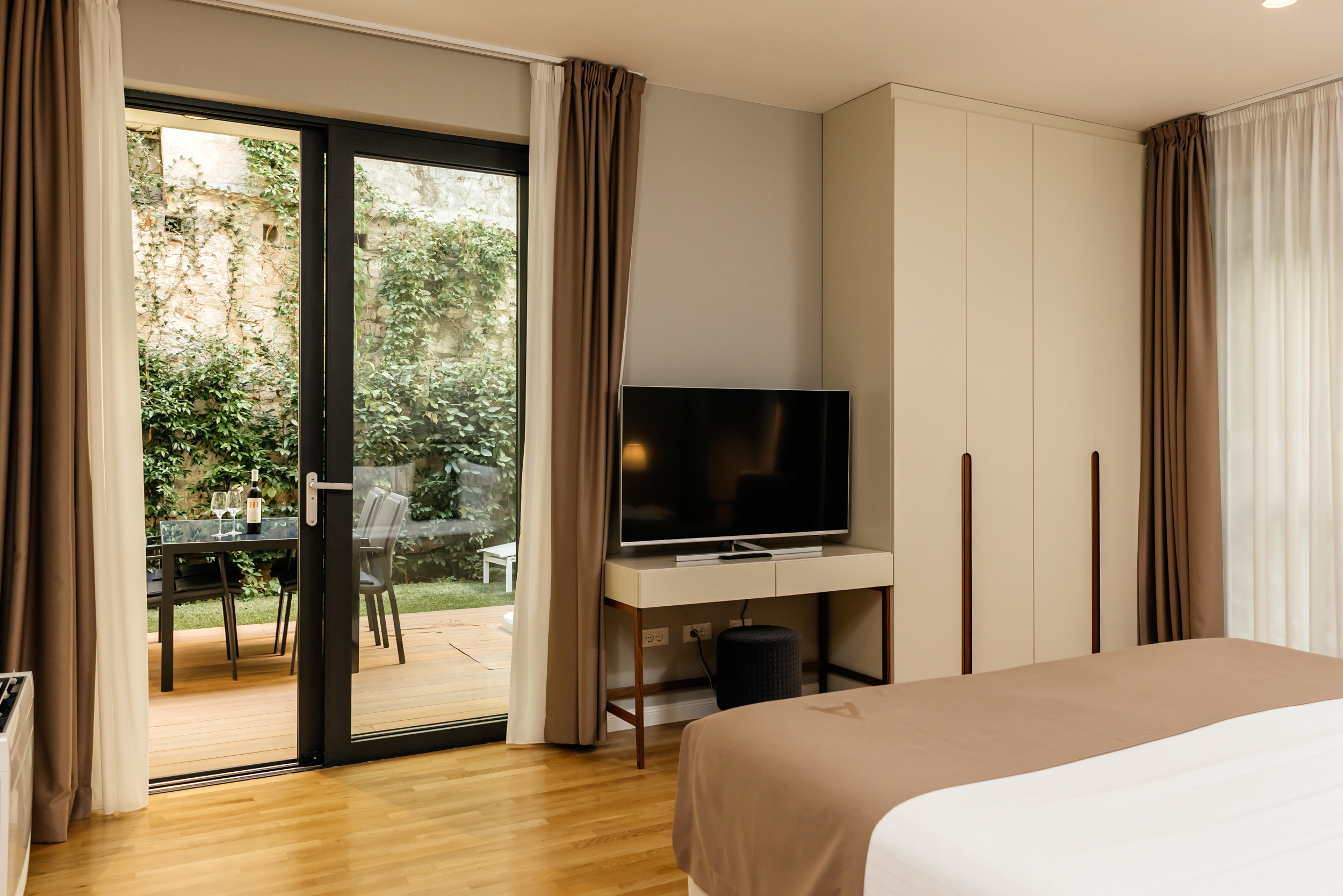 Suite King Bed One Bedroom 