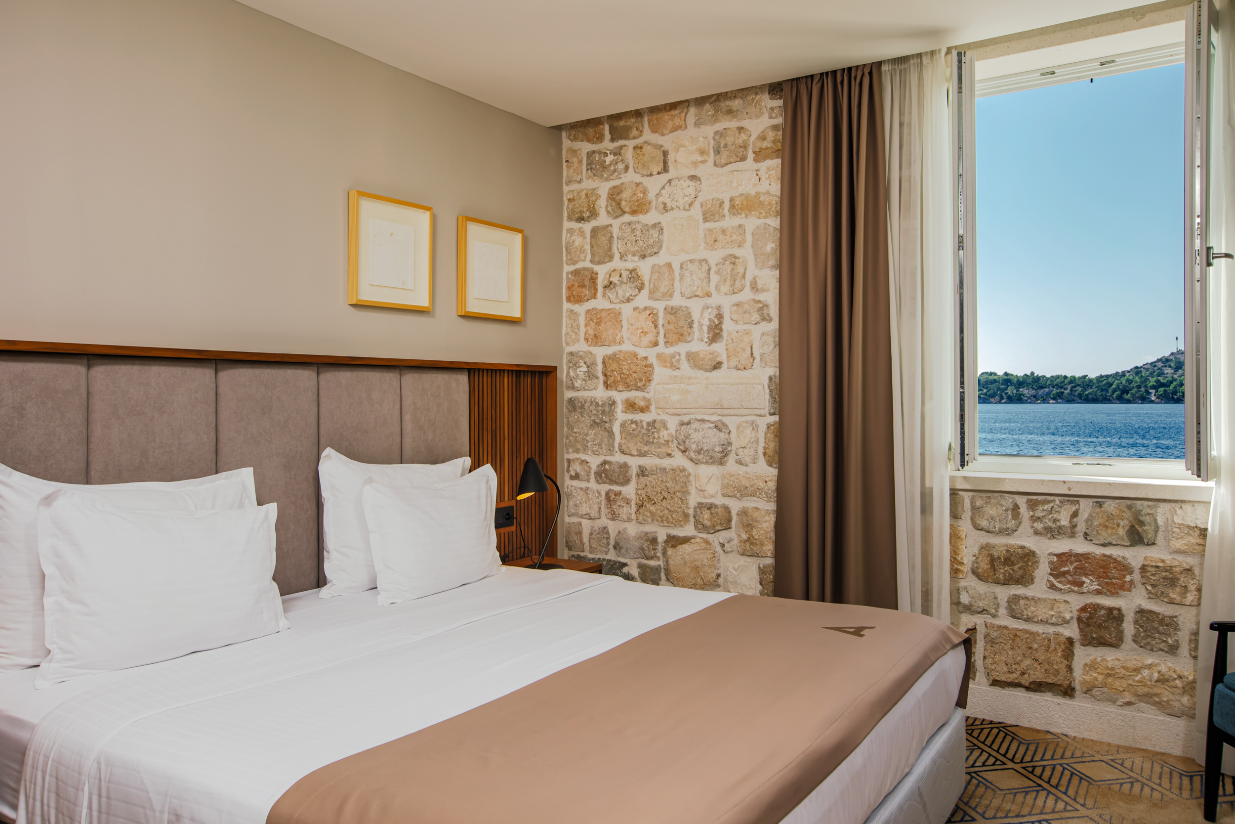 Double Superior Sea View