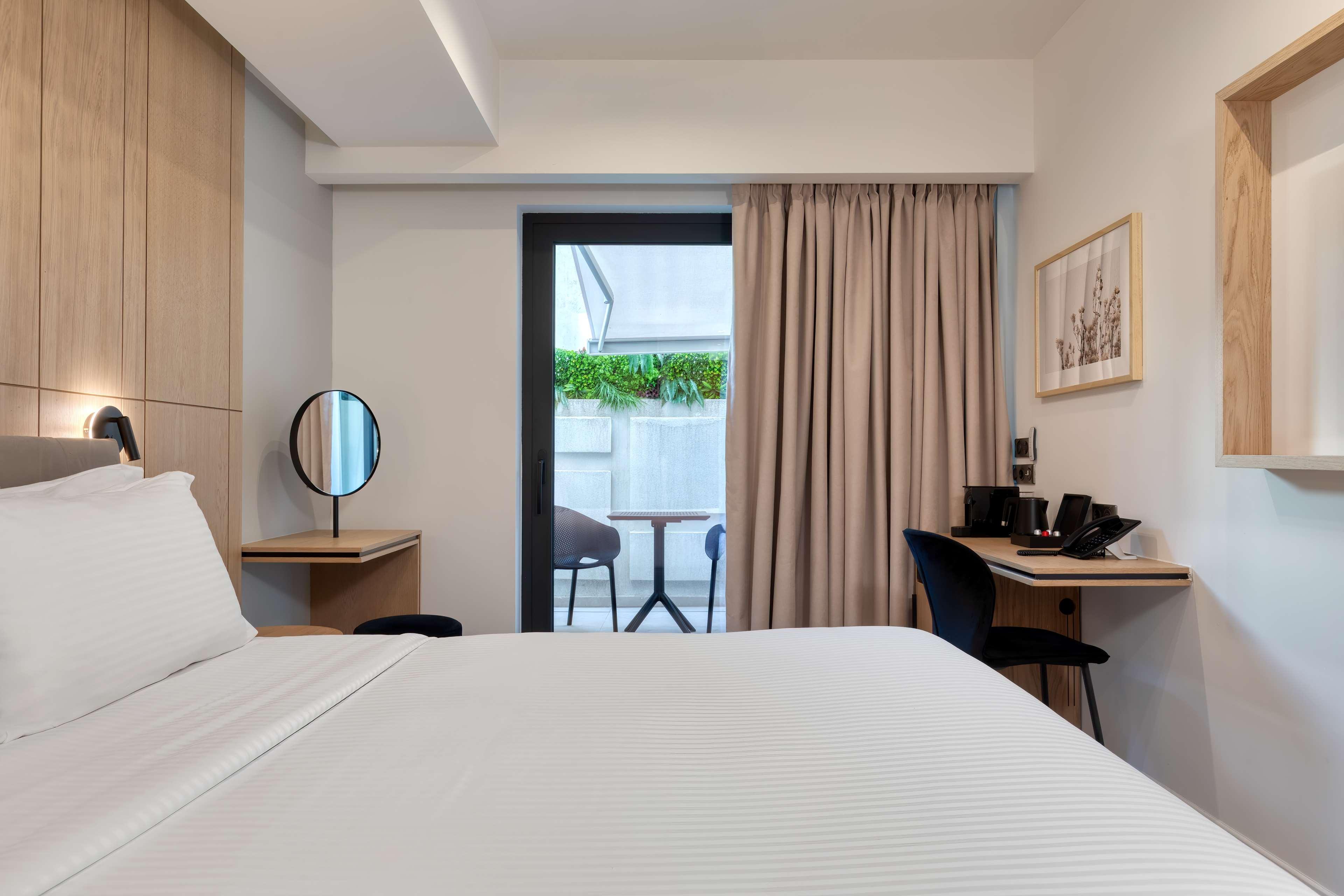 Double Queen Size Bed