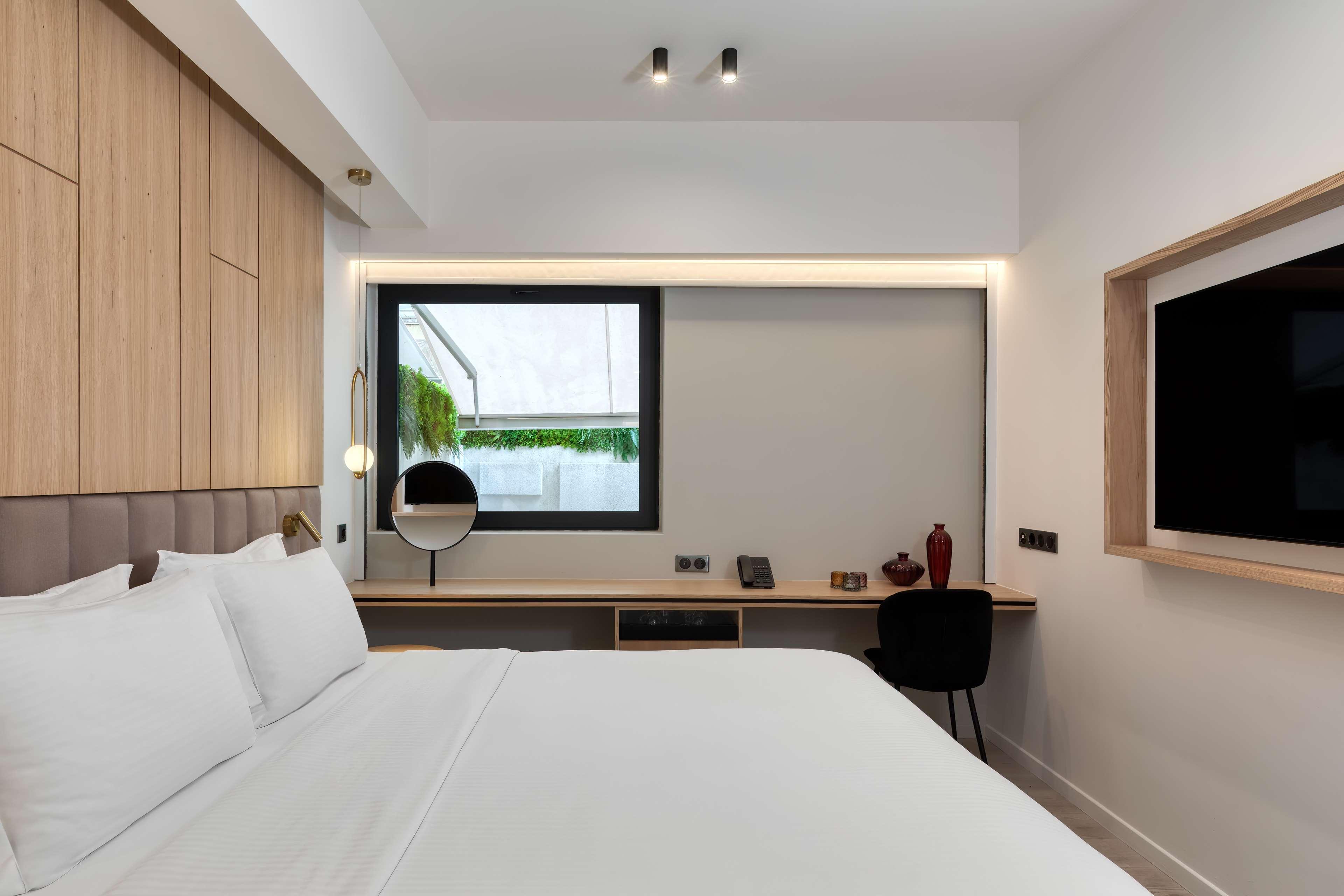 Suite King Bed One Bedroom 