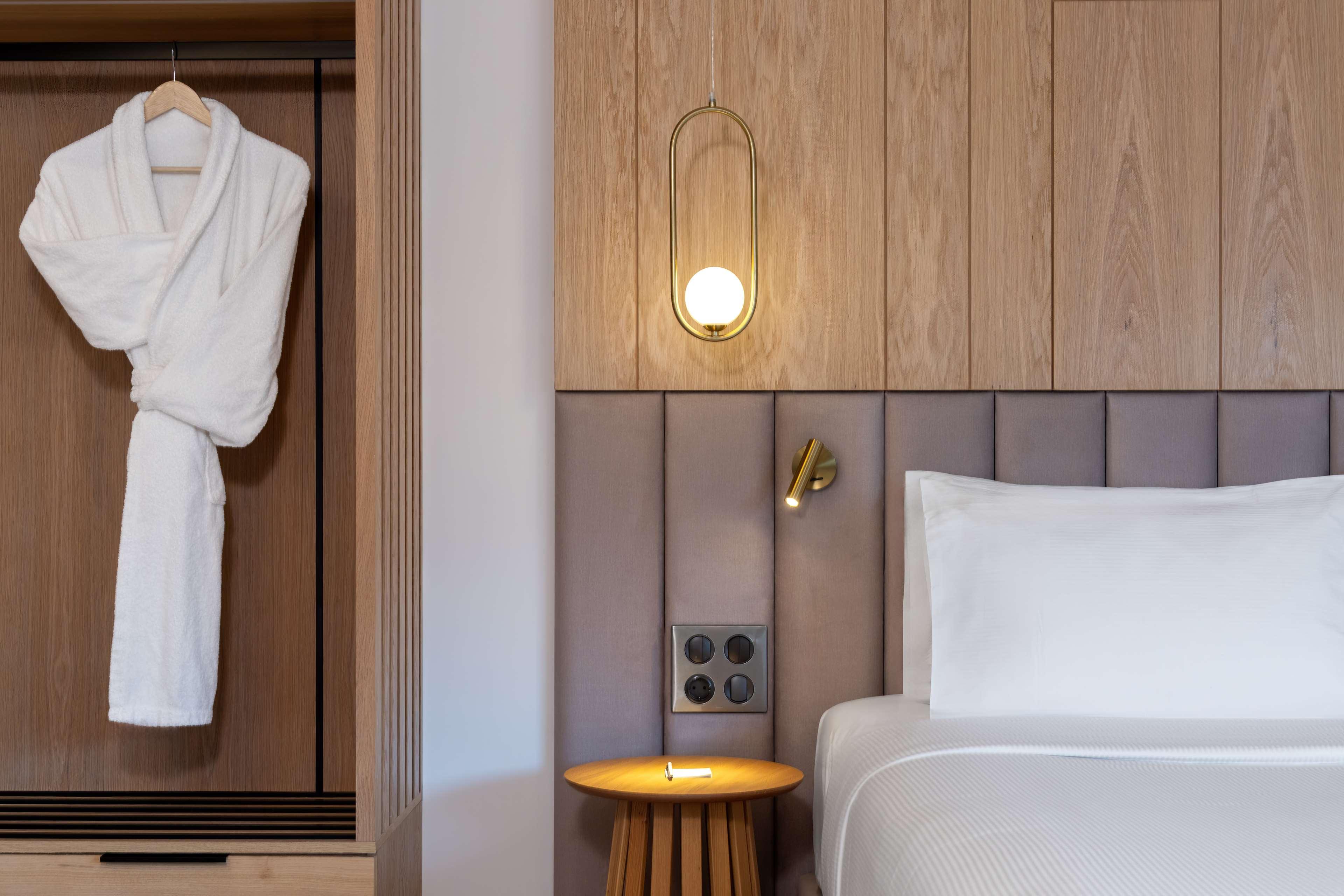 Junior Suite King Size Bed