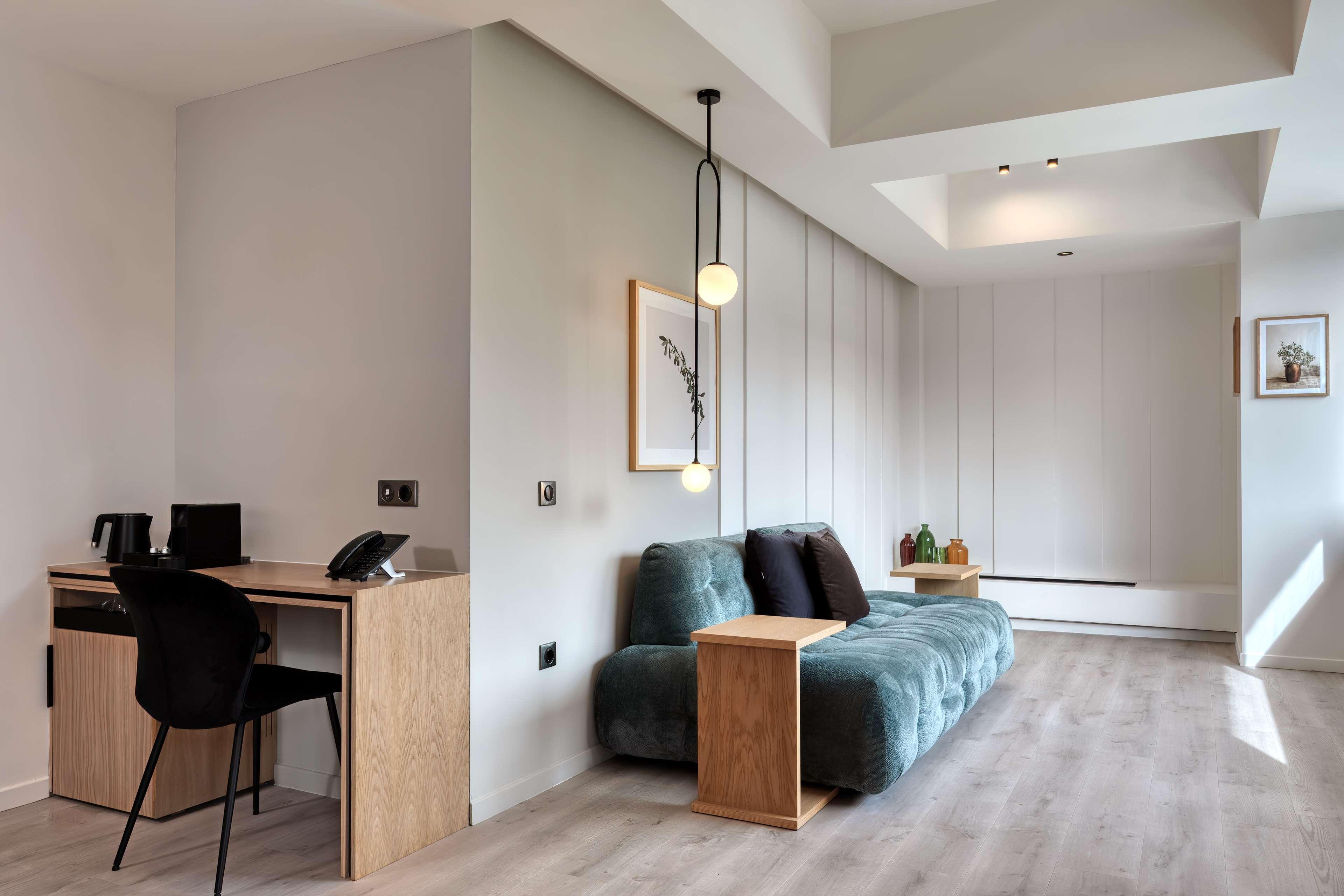 Junior Suite King Size Bed