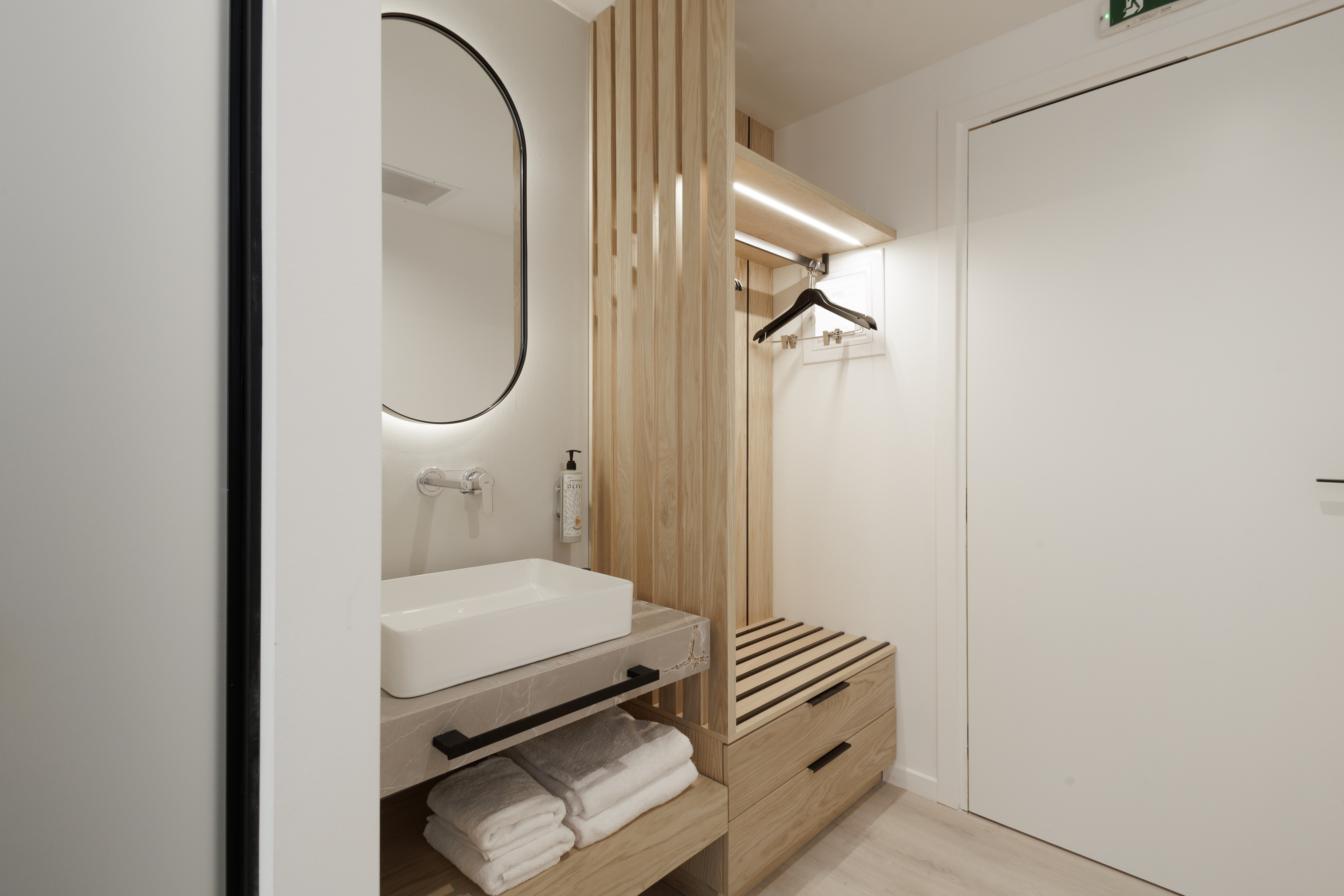 Double Queen Size Bed