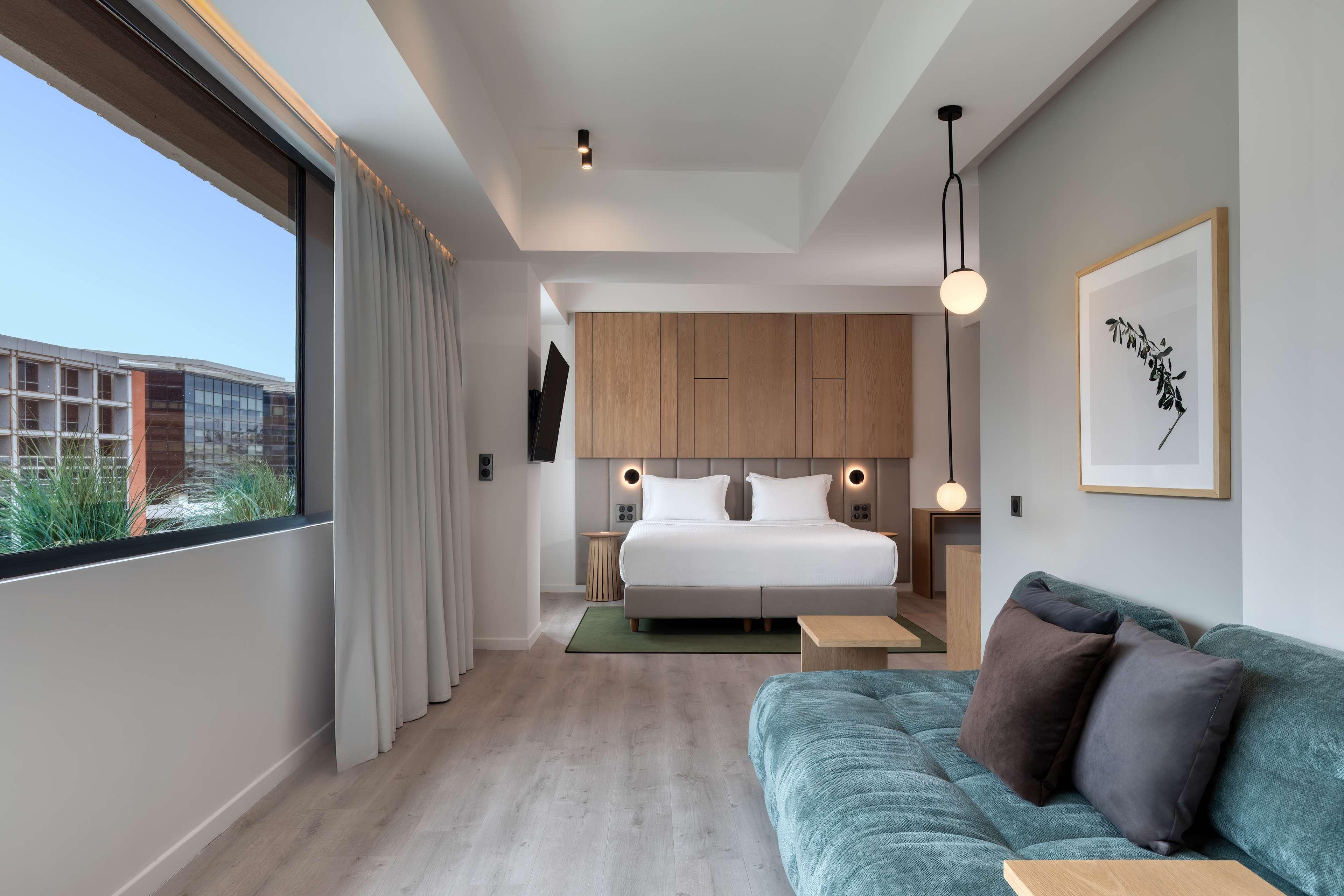 Junior Suite King Size Bed