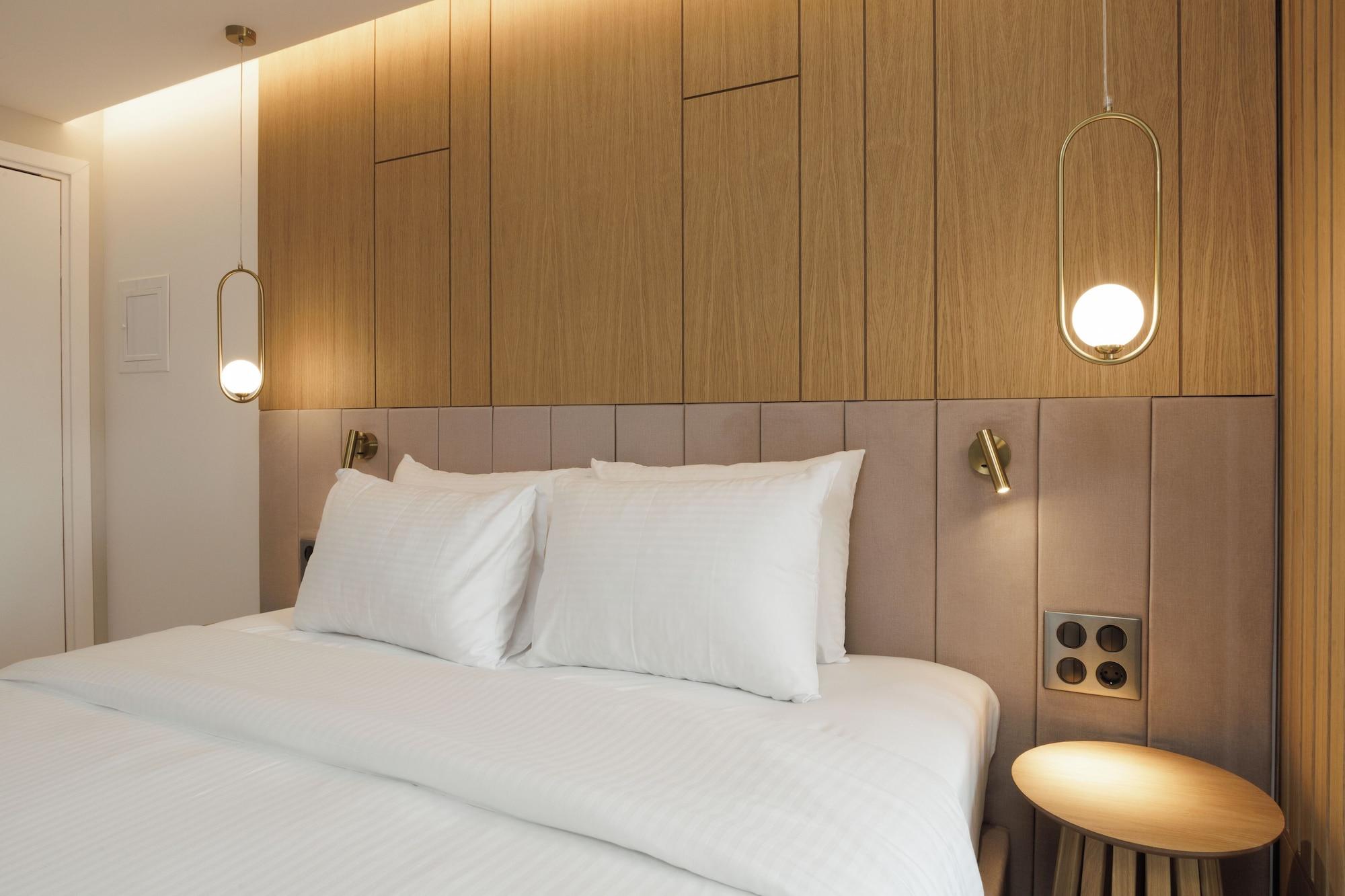 Junior Suite King Size Bed