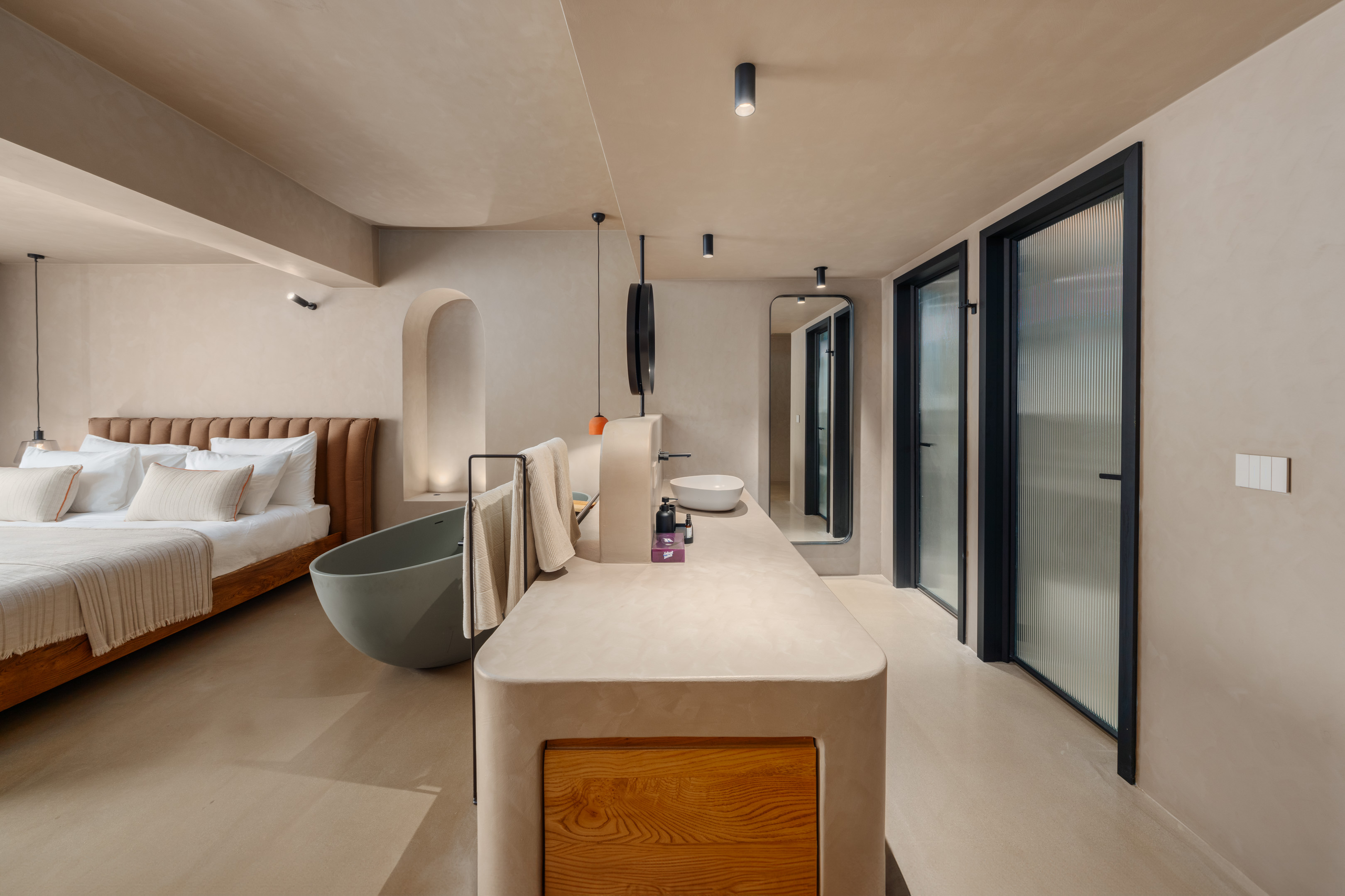 Double Deluxe Queen Bed