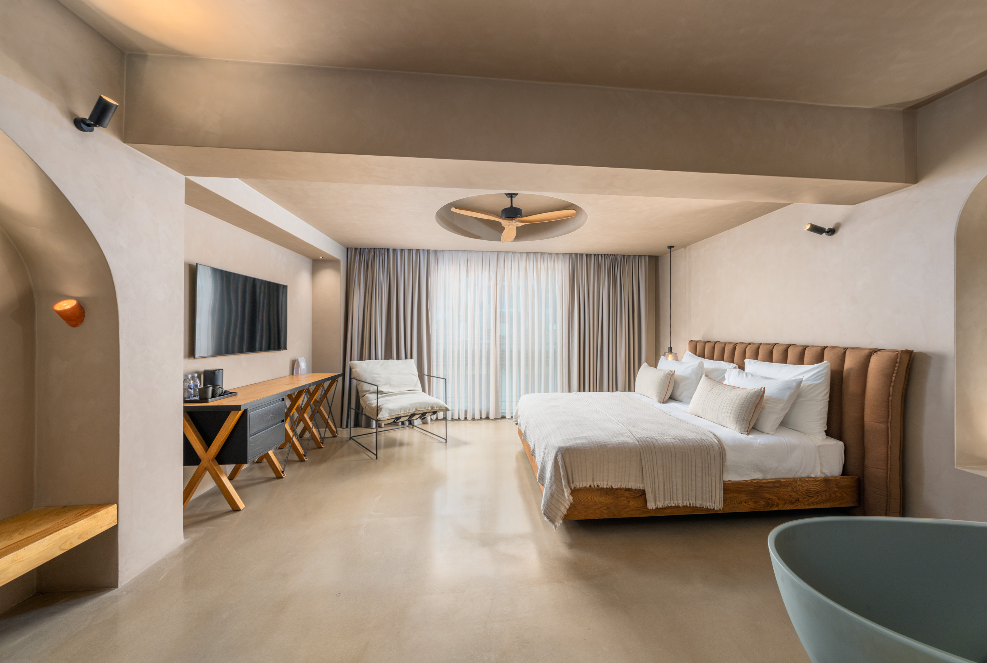 Double Deluxe Queen Bed