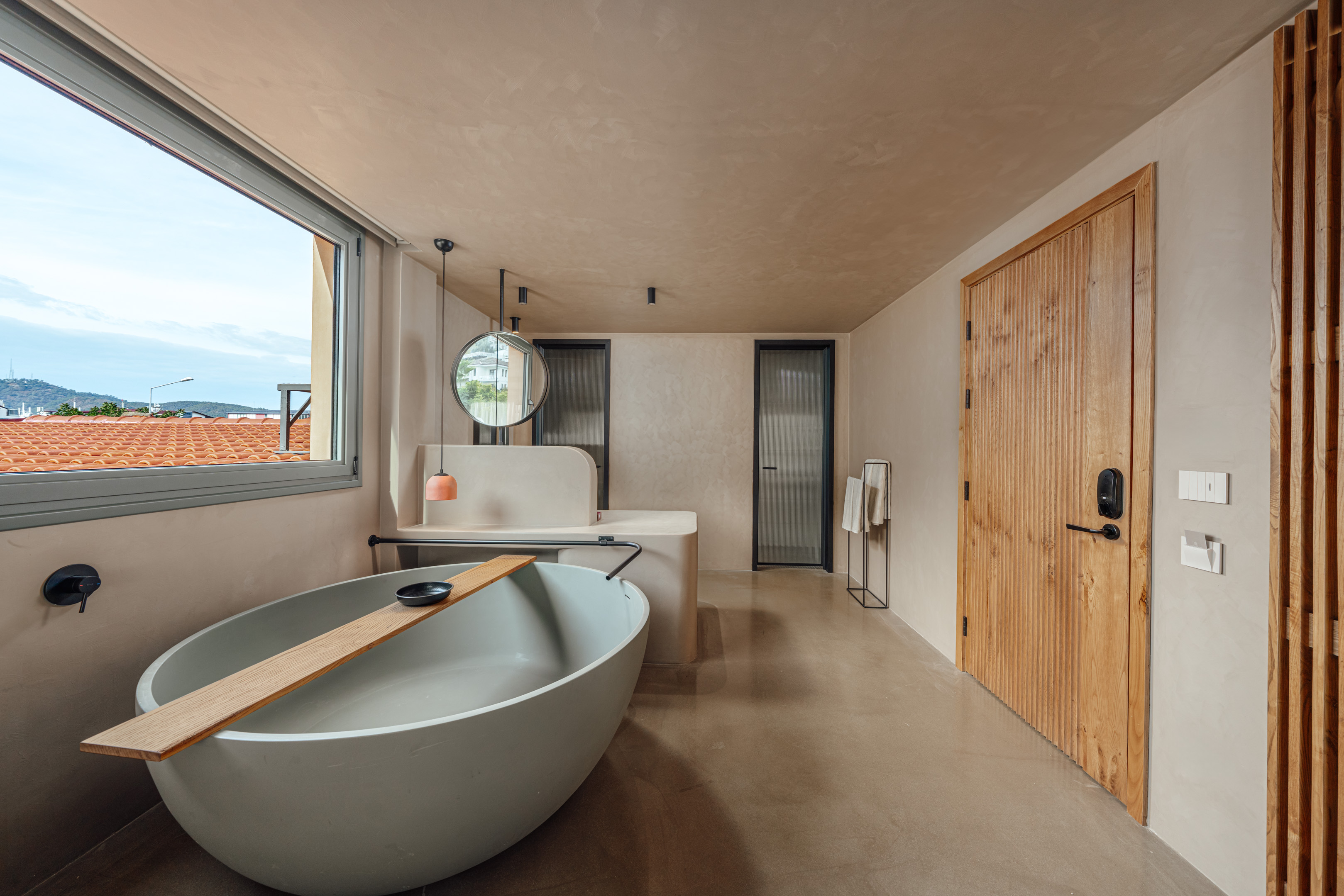 Double Deluxe Queen Bed