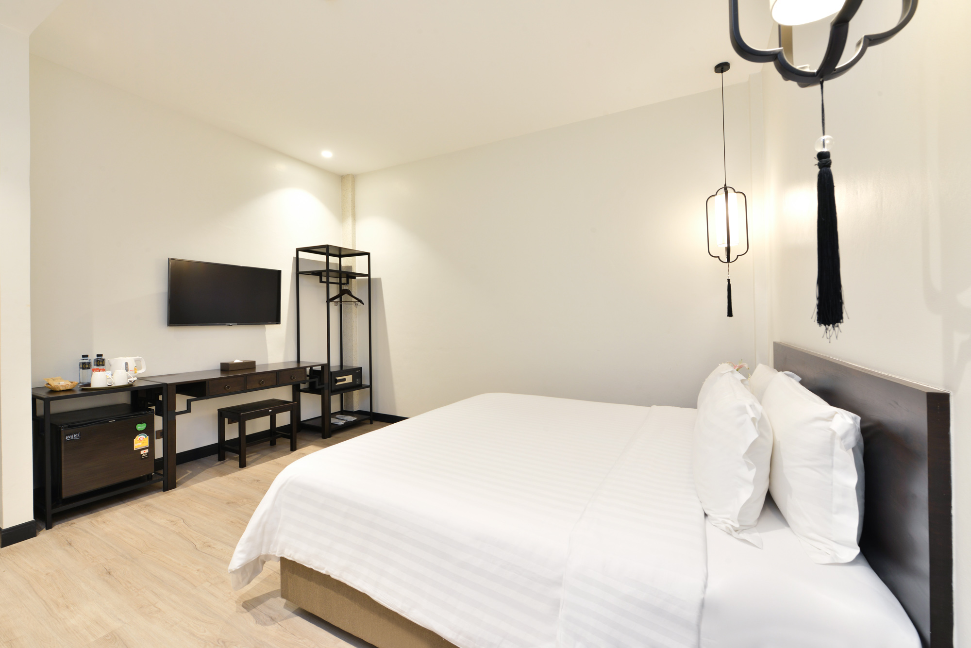 Double Deluxe King Bed