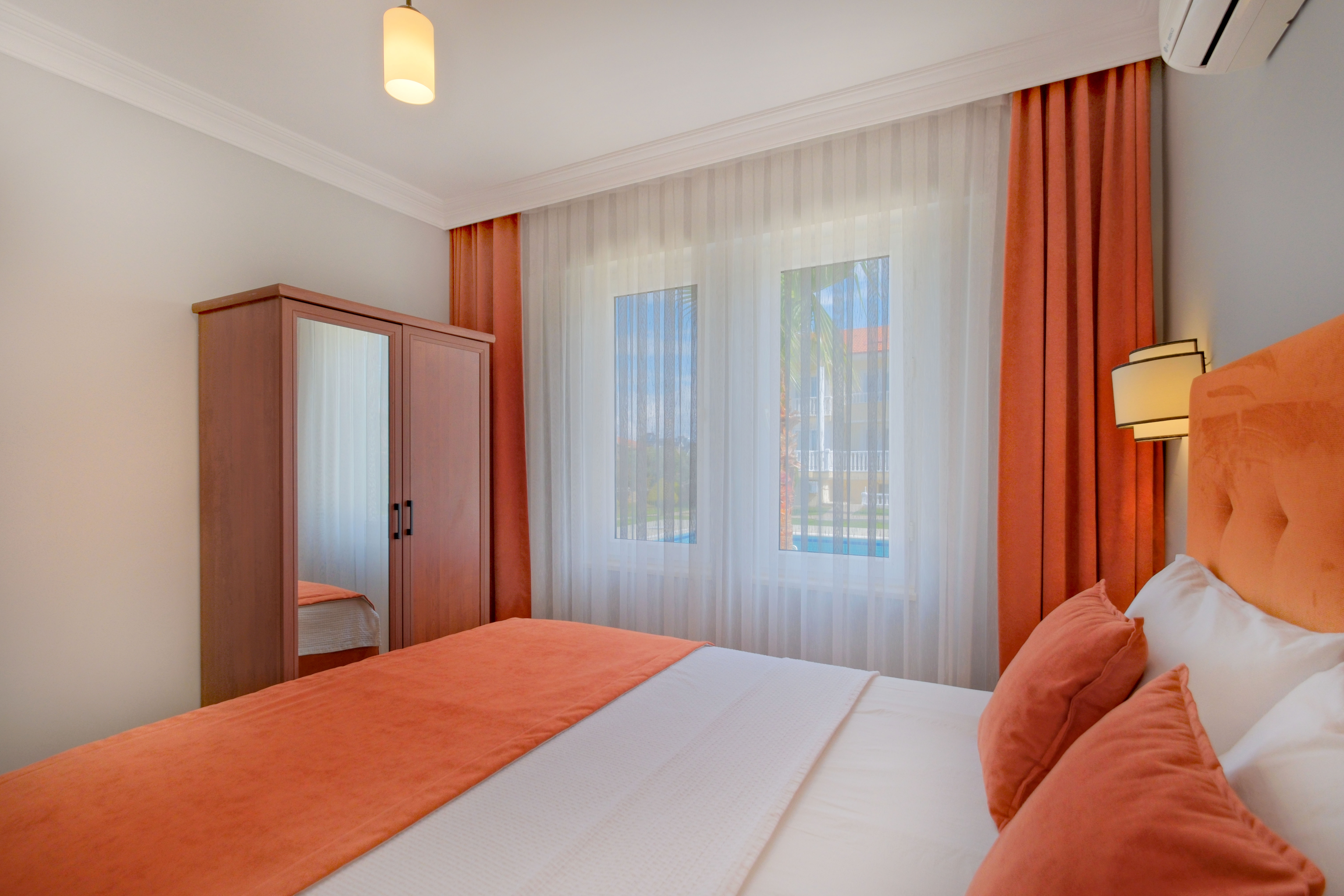 Apartment Garden View with Balcony