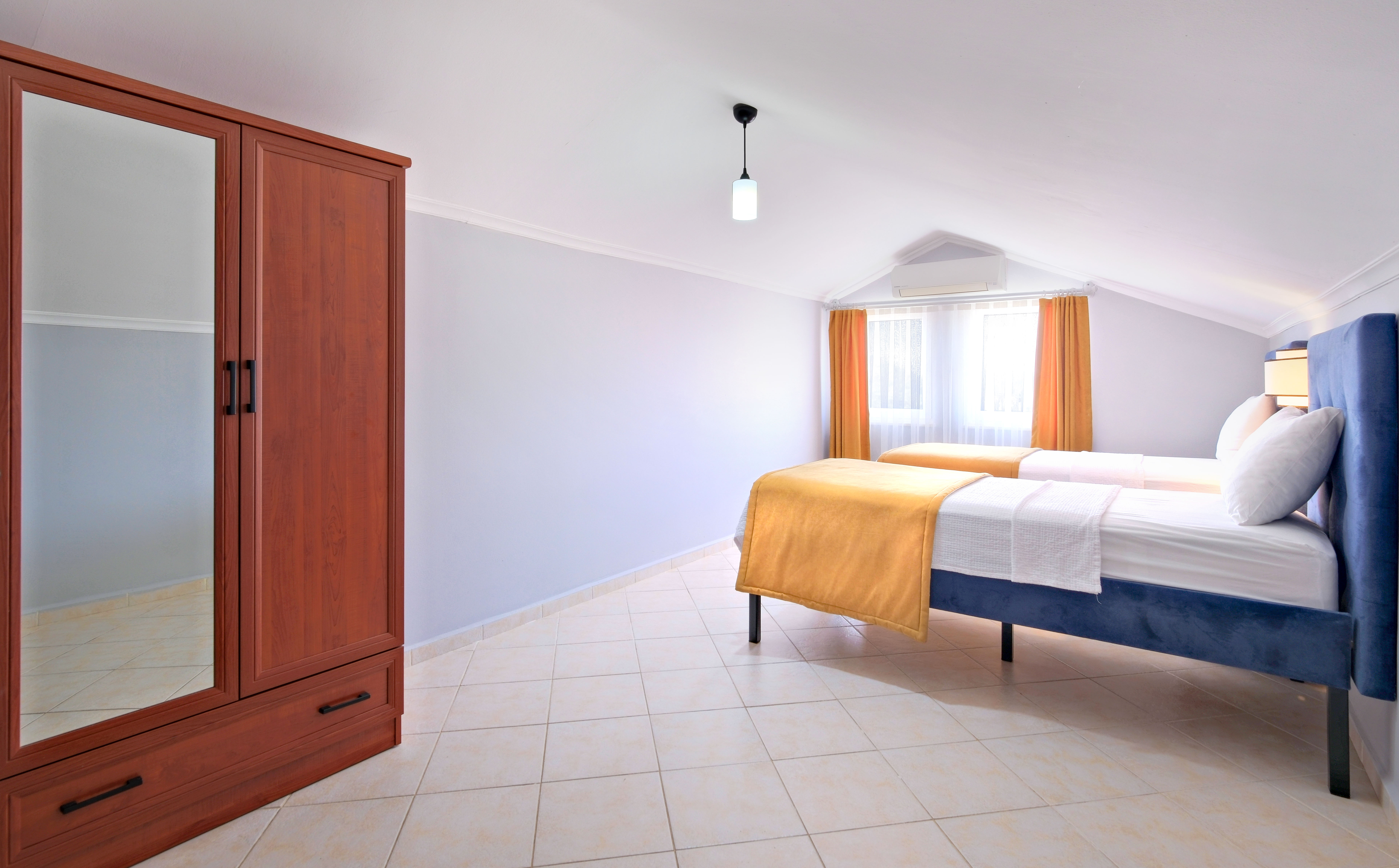 Apartment Three Bedrooms with Views