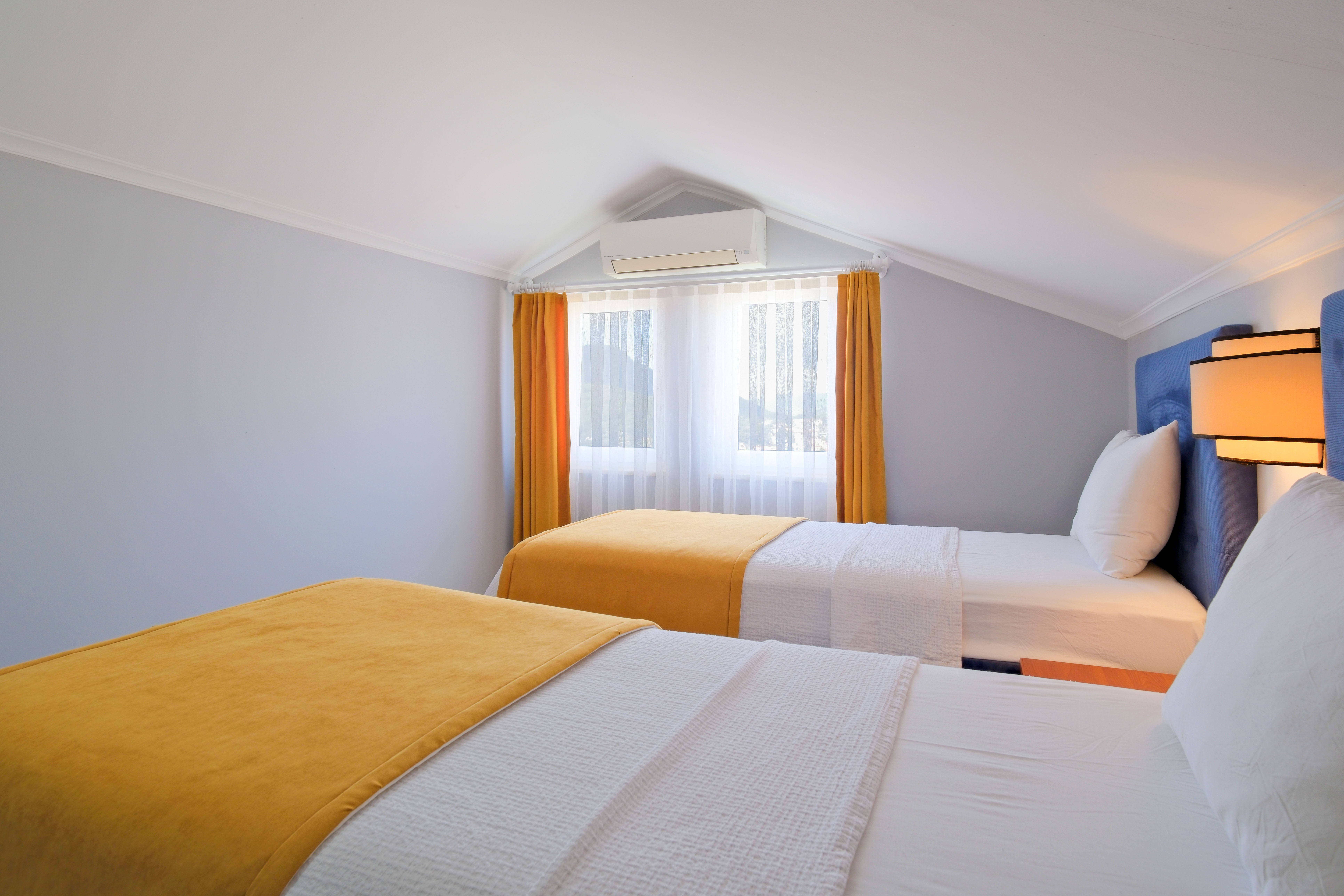 Apartment Three Bedrooms with Views