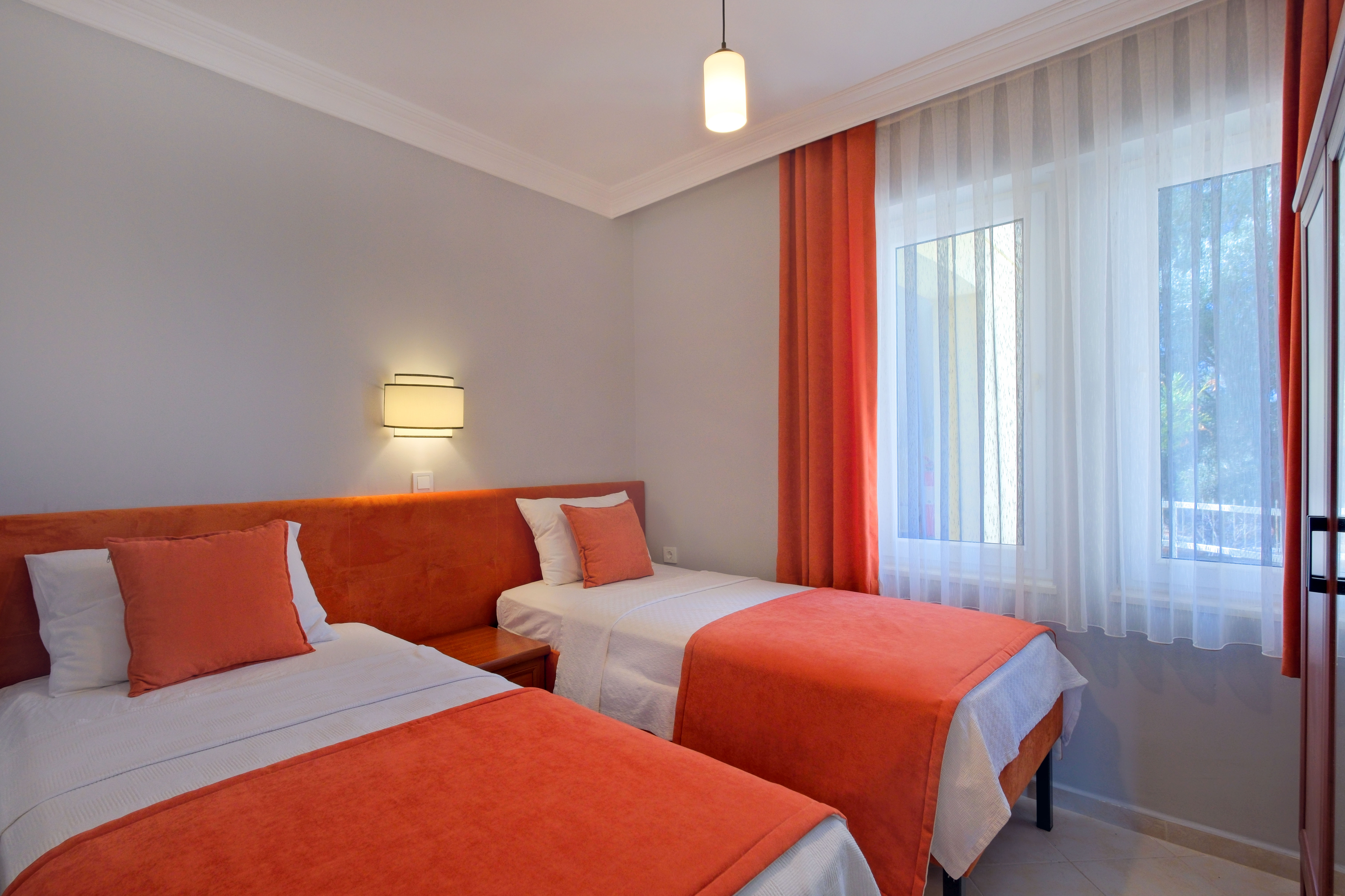 Apartment Garden View with Balcony