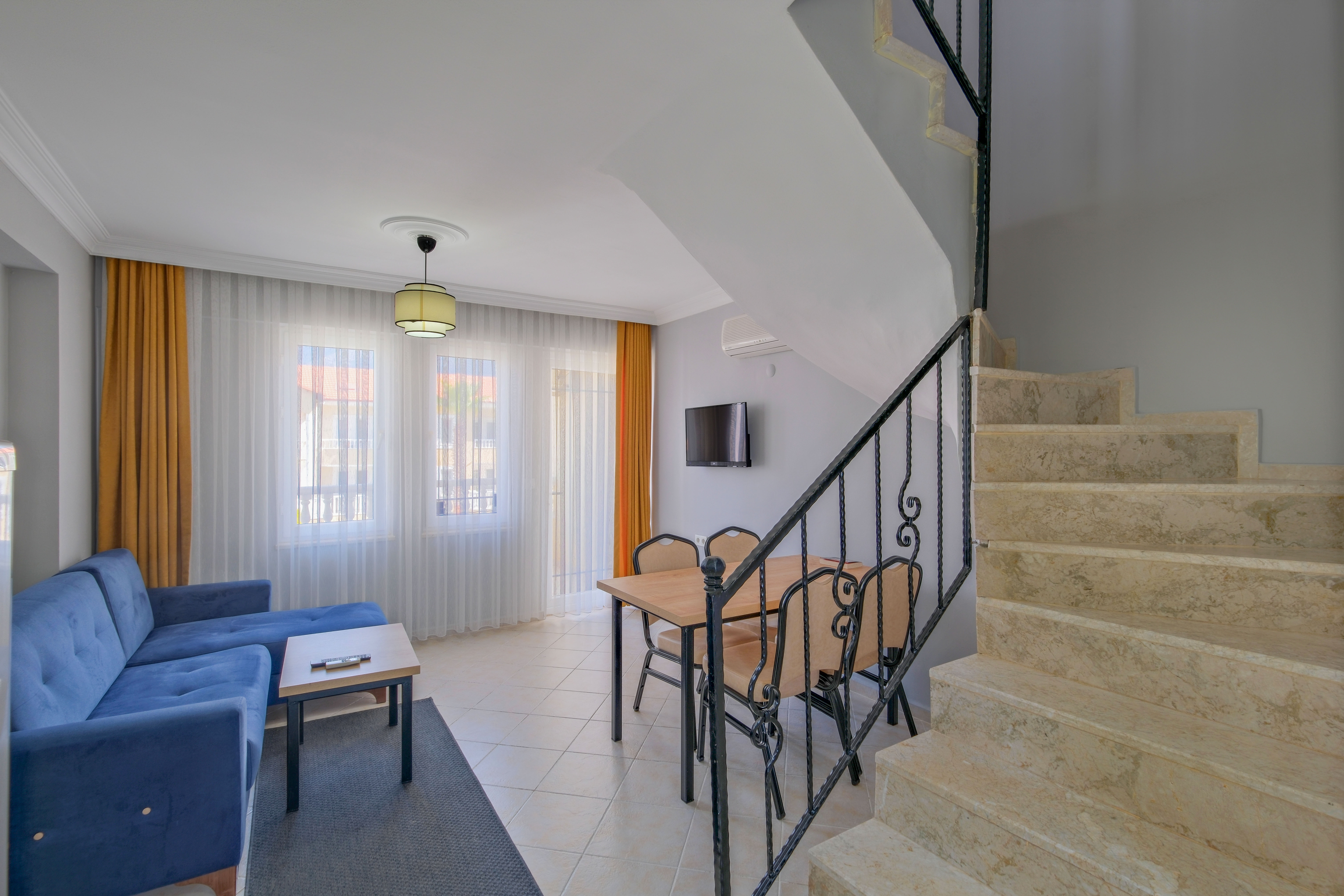 Apartment Three Bedrooms with Views