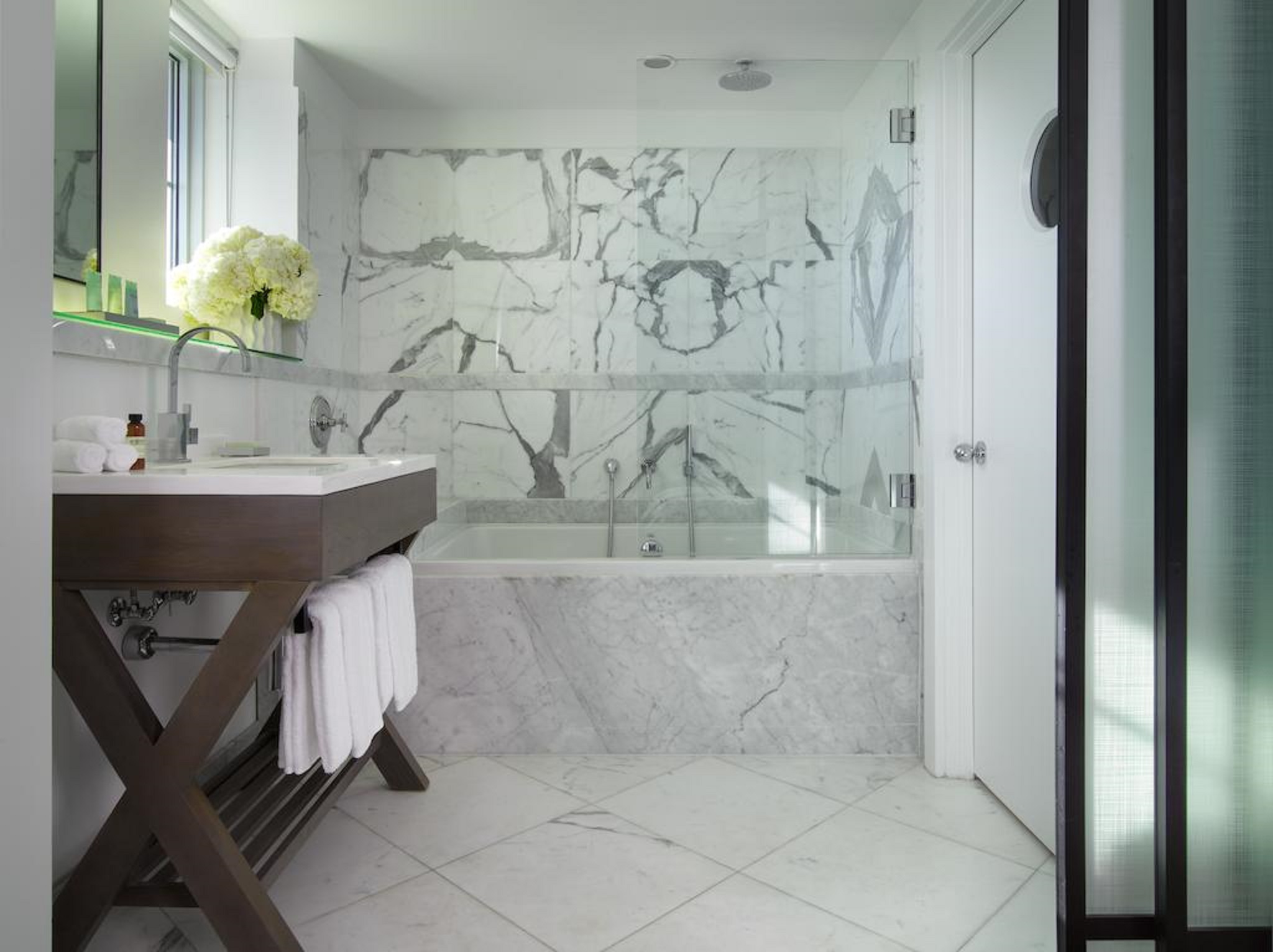 Double Deluxe King Bed