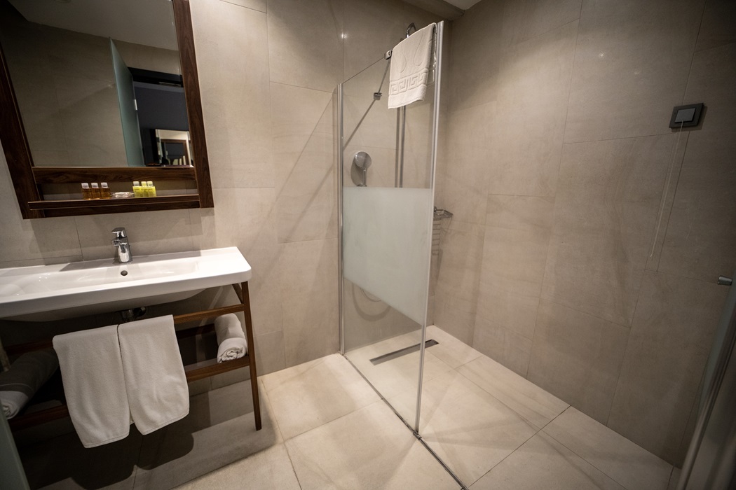 Family Room Connecting Room