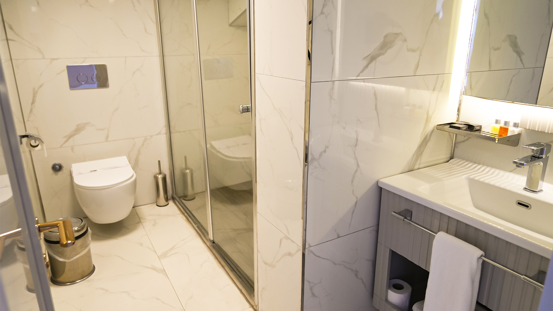 Family Room Deluxe One Bedroom