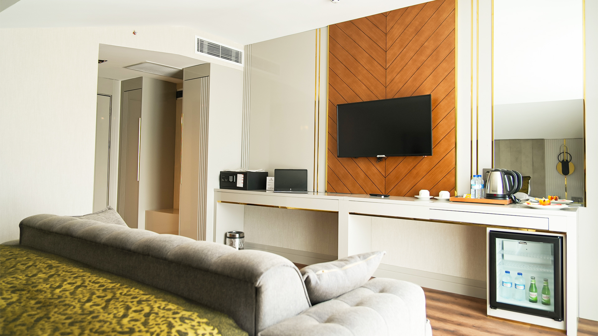 Family Room Deluxe One Bedroom