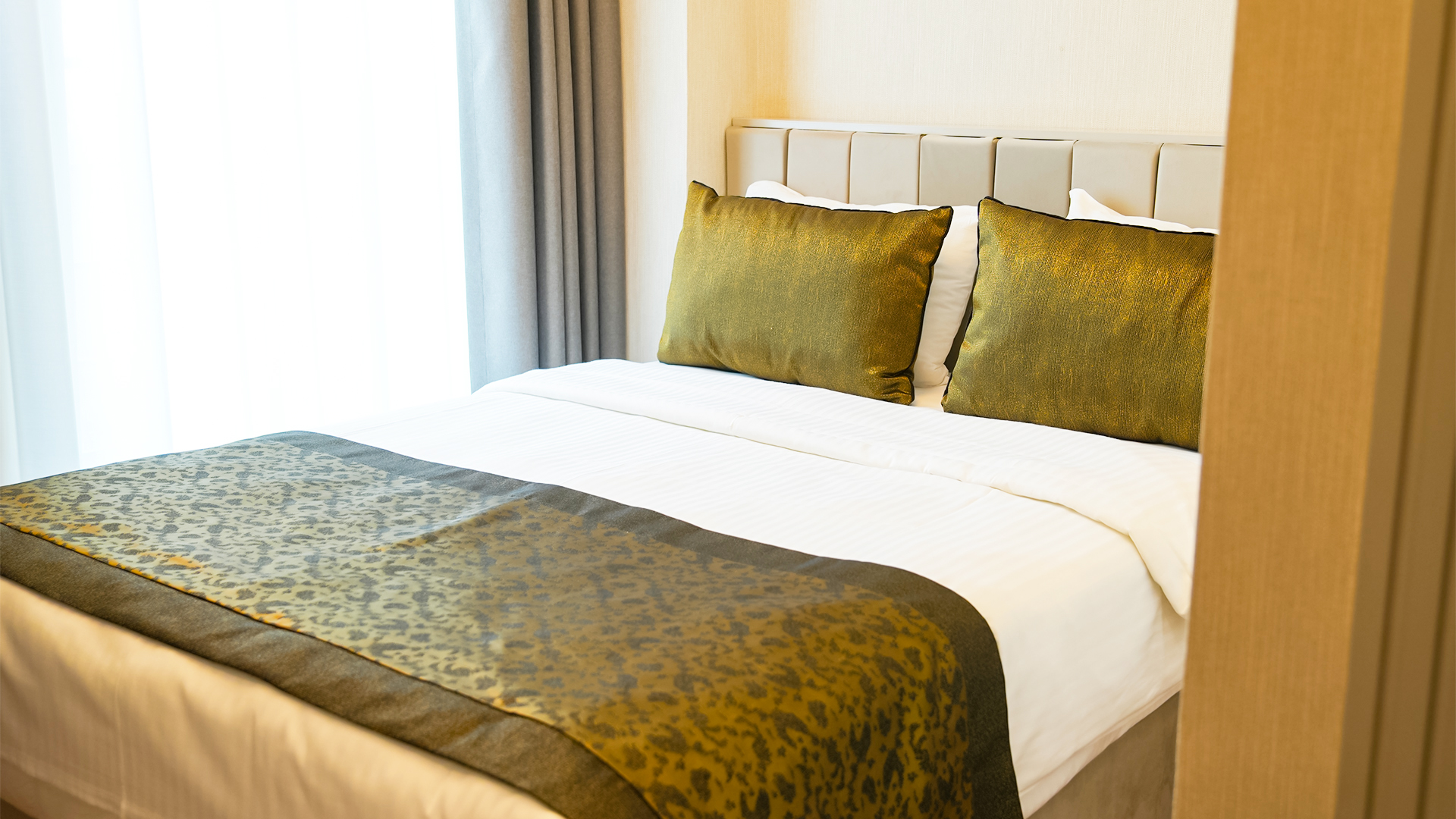 Single Deluxe One Bed