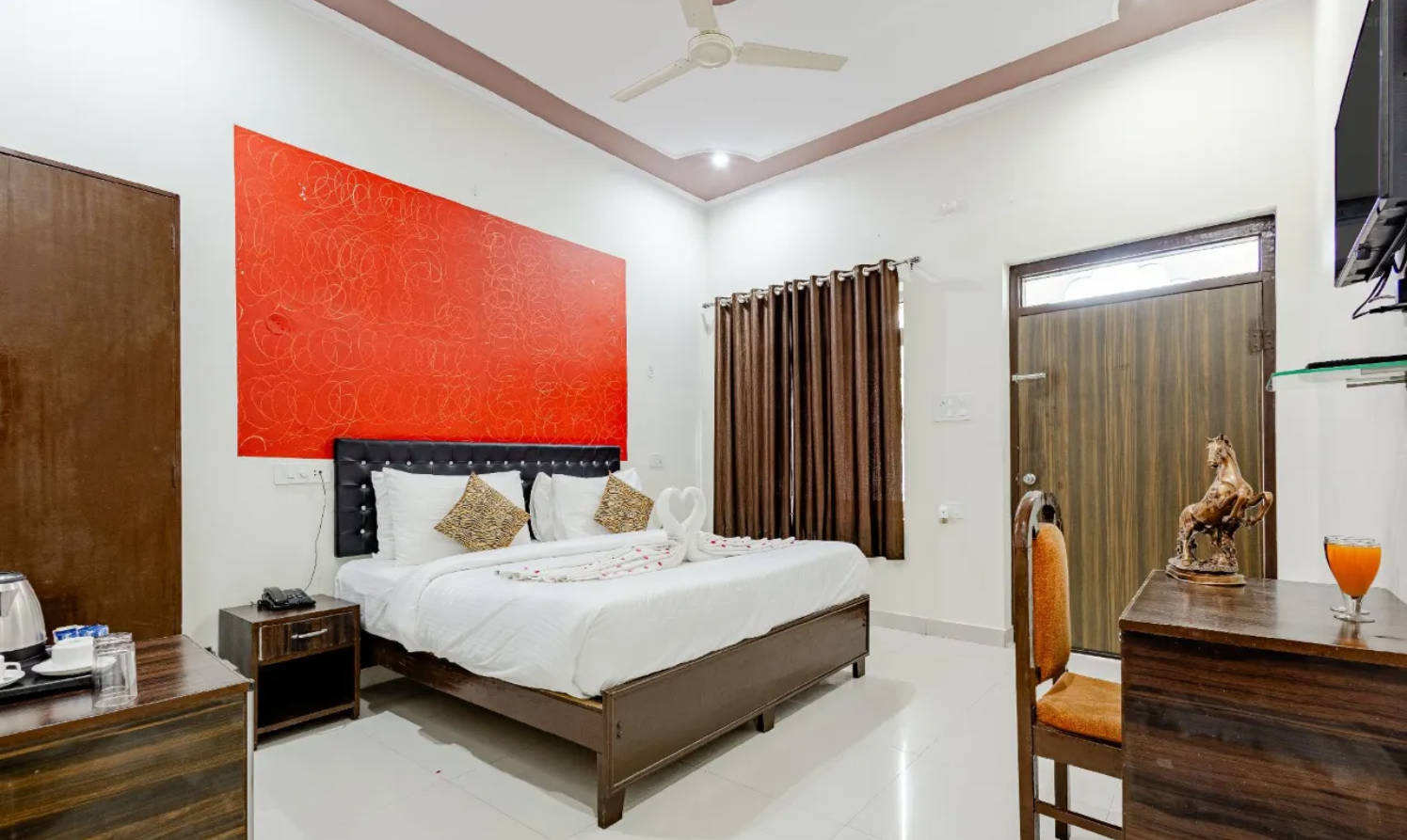 Double or Twin Superior One Bedroom