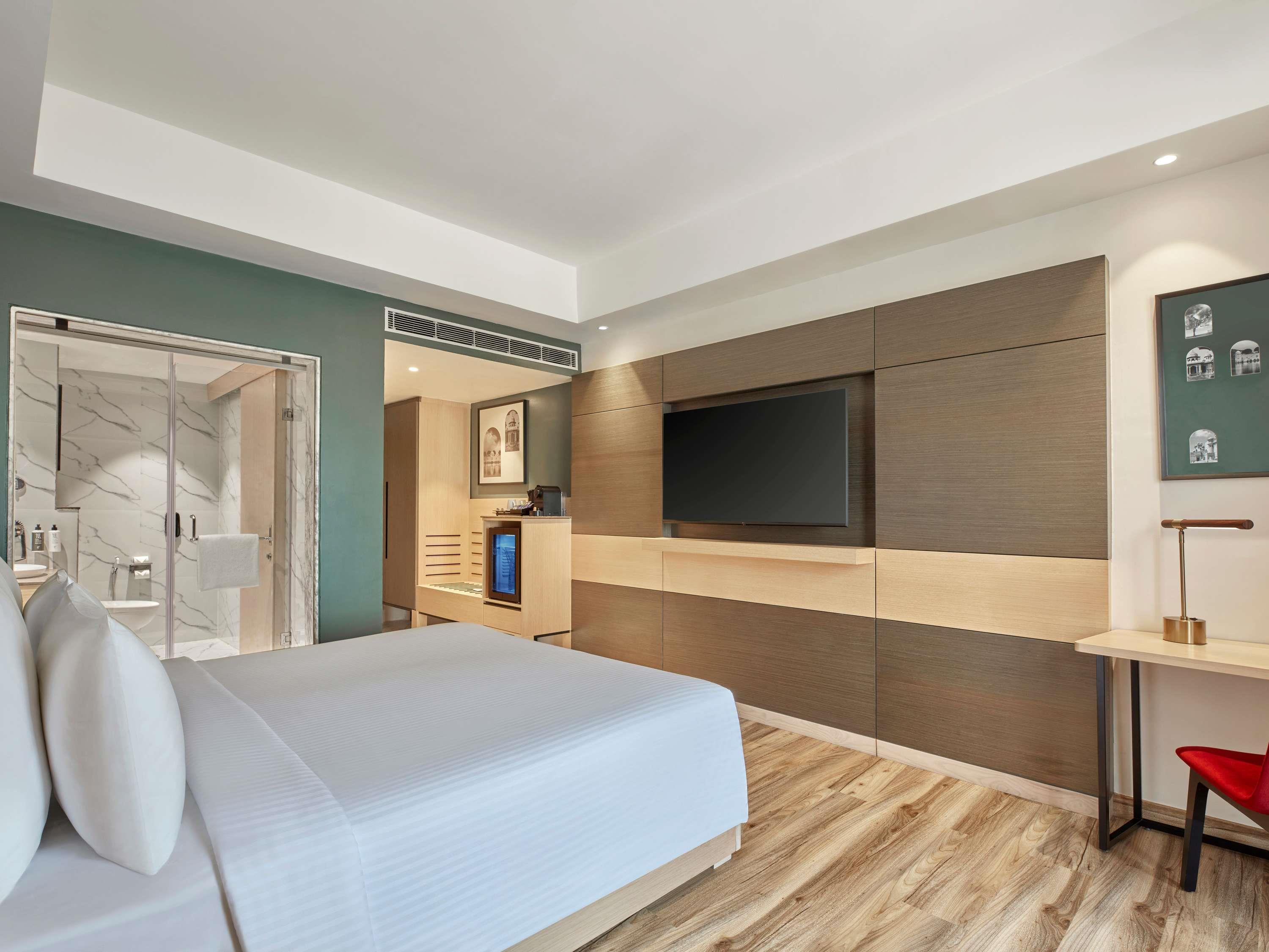 Double Superior Pool View