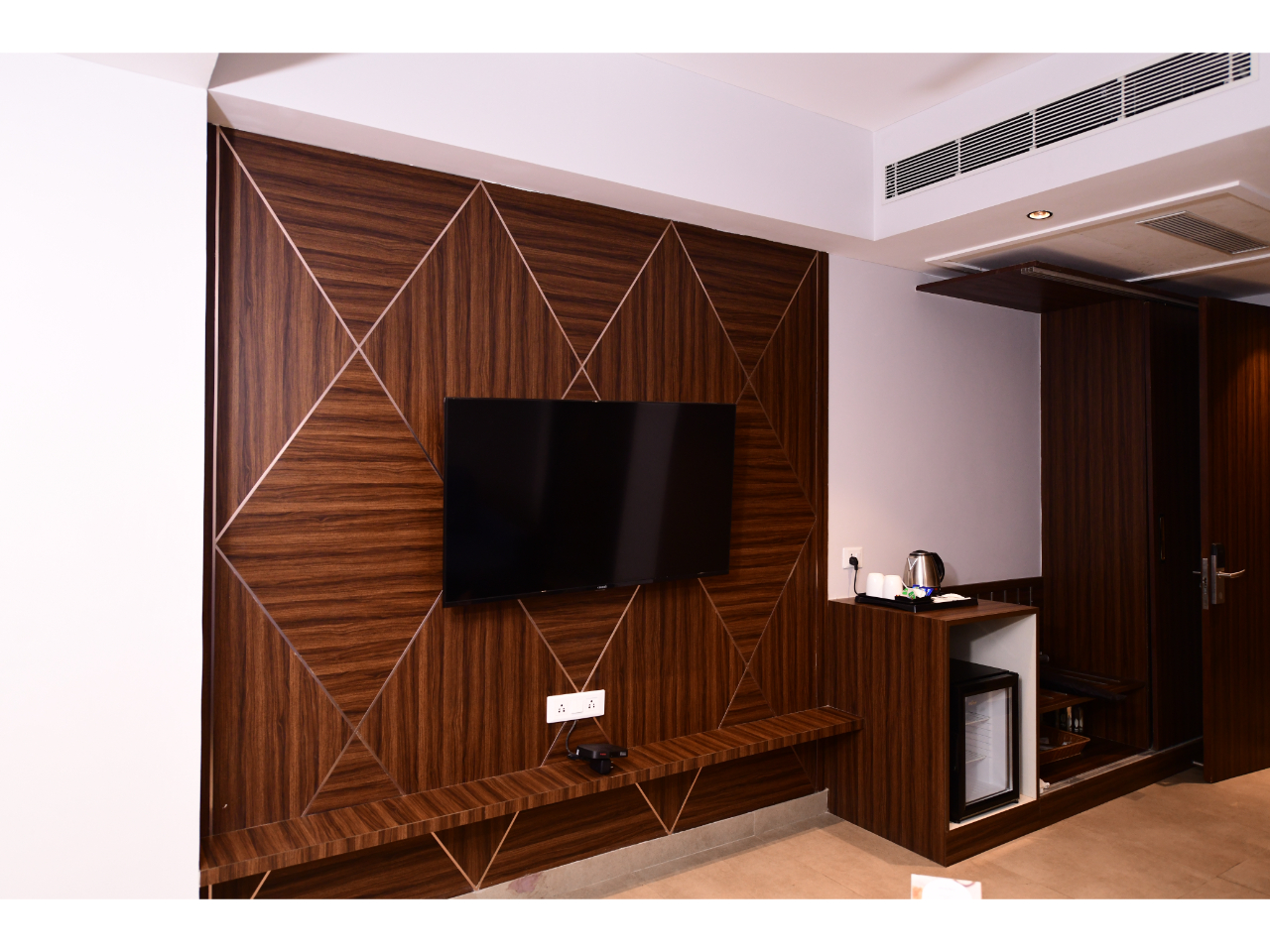 Suite One Bedroom One Bathroom