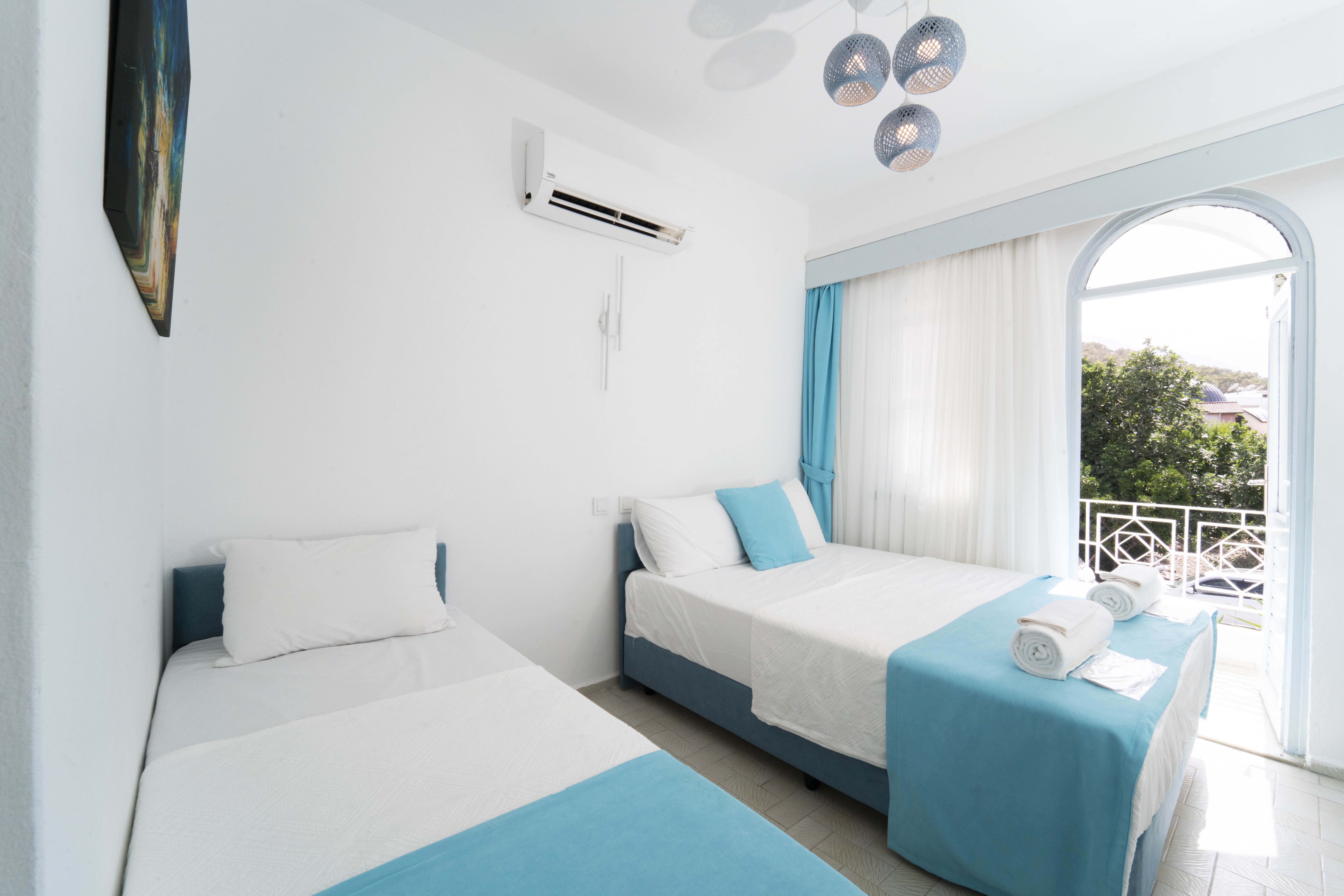 Triple Deluxe with Balcony