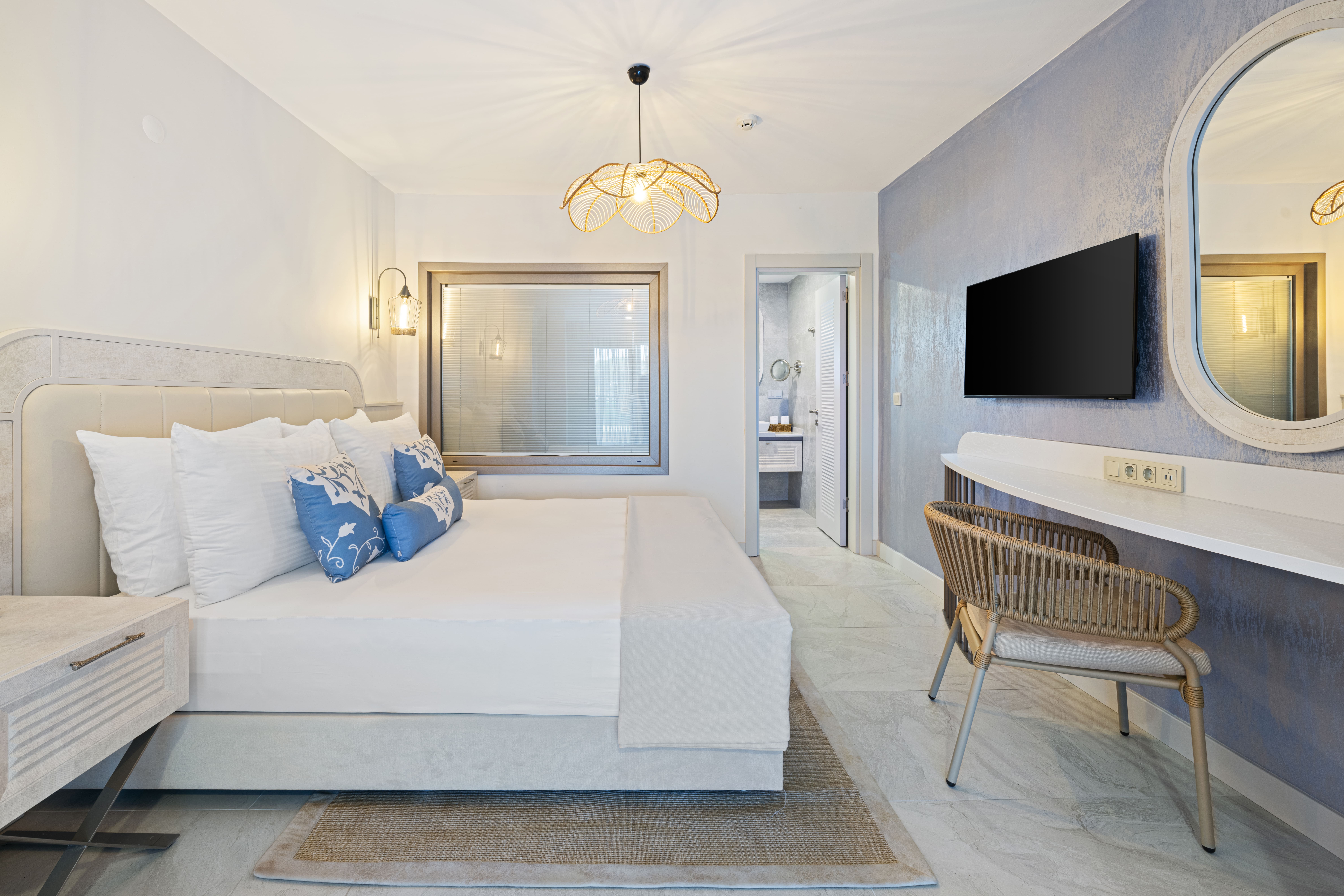 Junior Suite One Bedroom Two Bathrooms