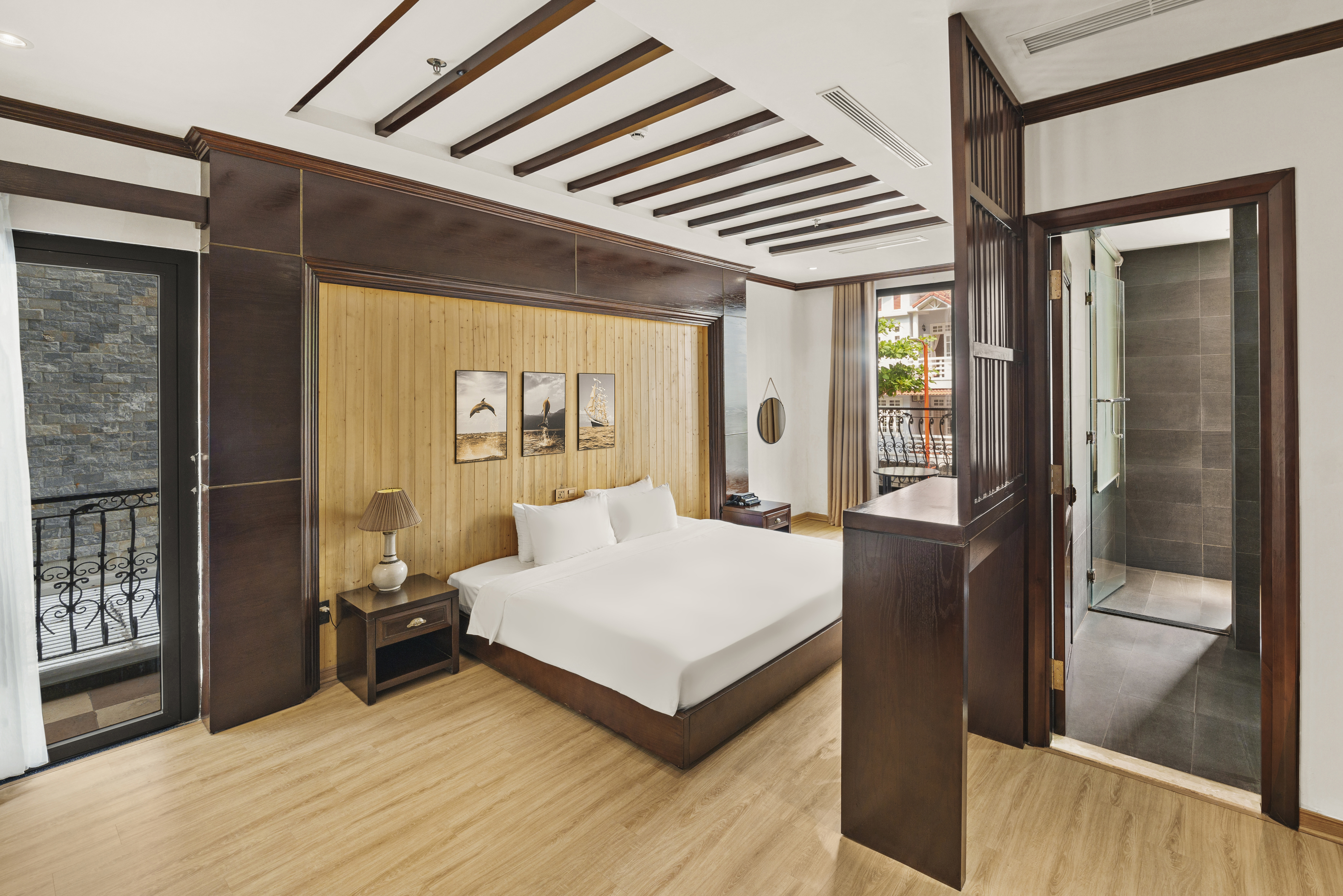 Junior Suite with Balcony