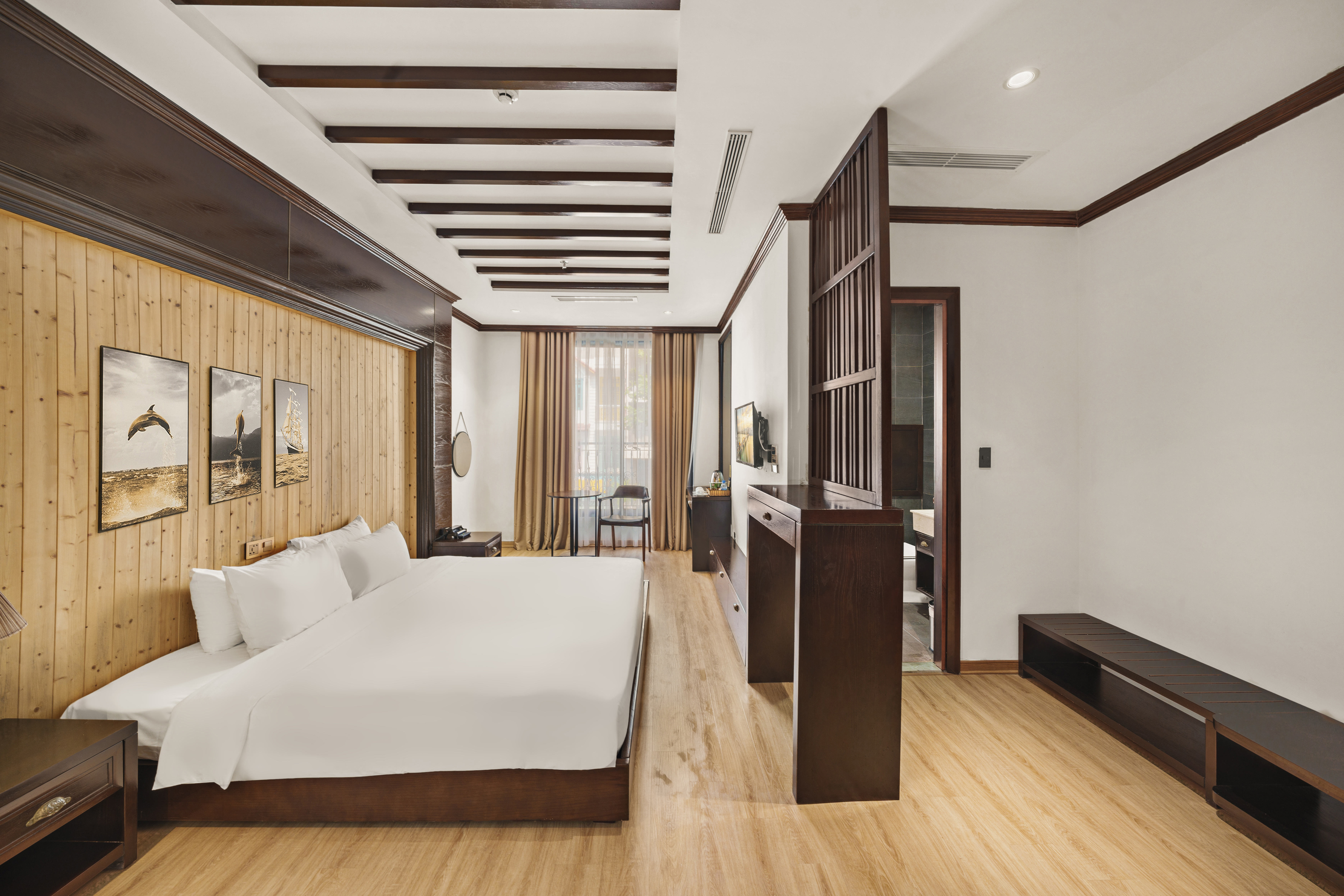 Junior Suite with Balcony