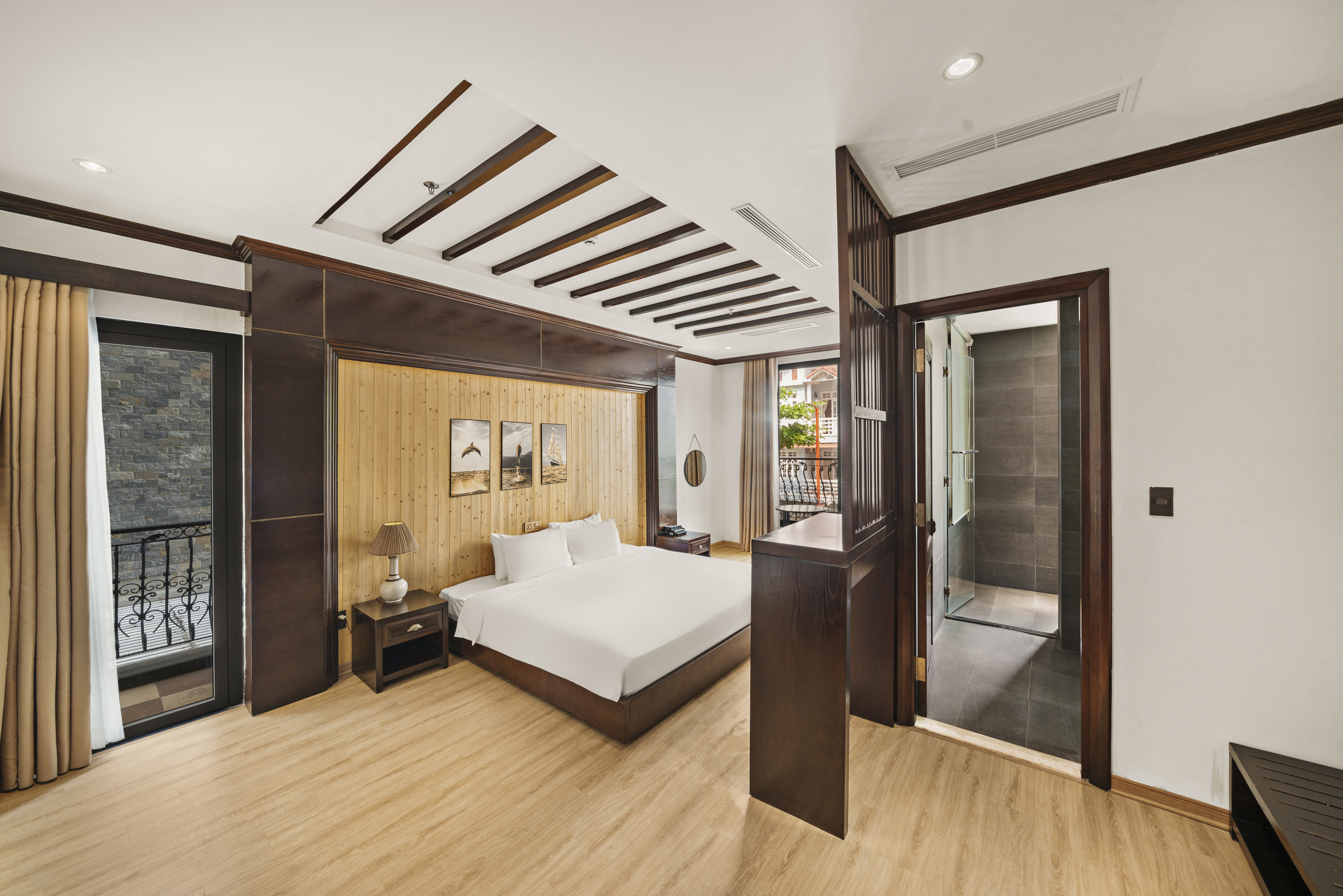 Junior Suite with Balcony