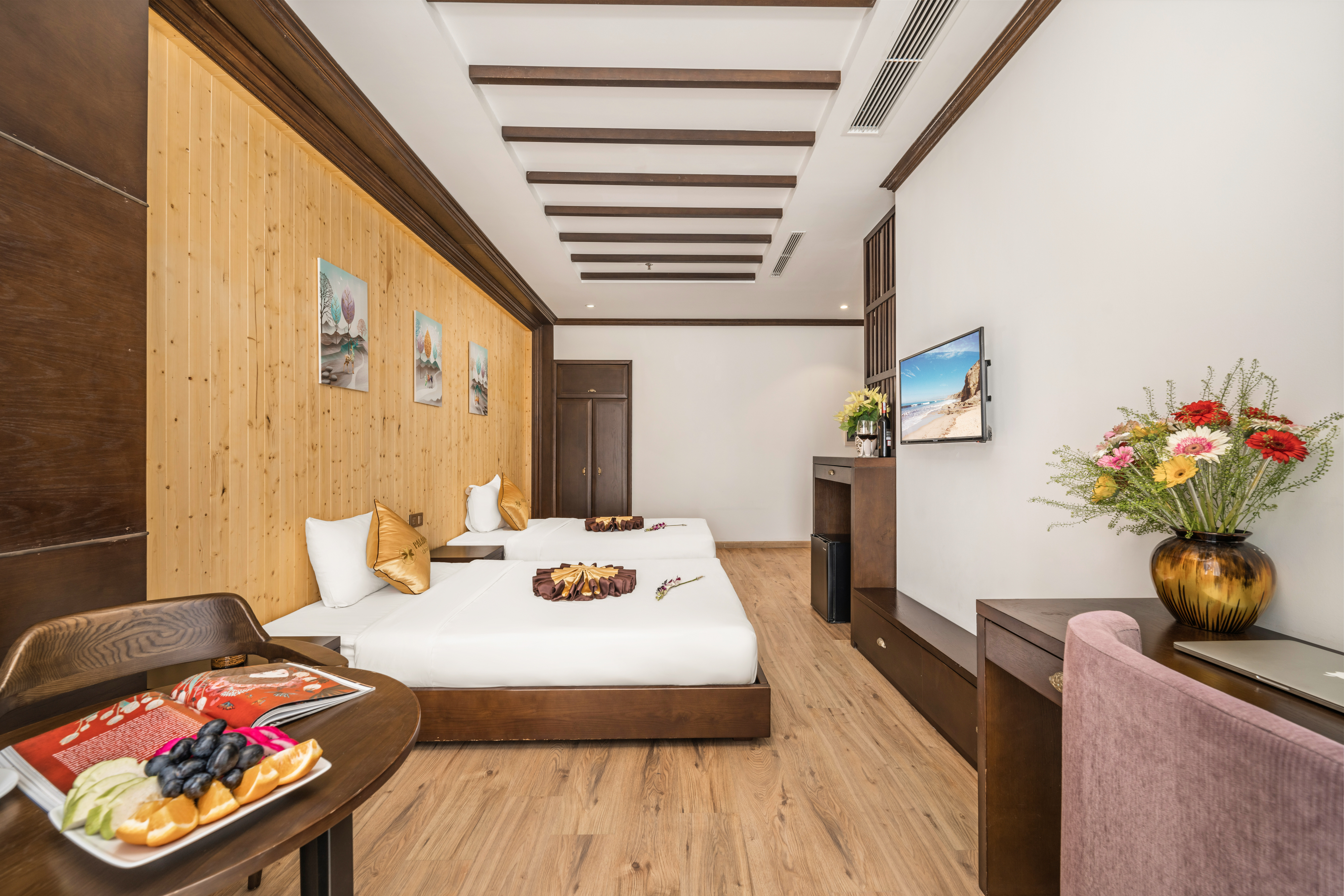 Double or Twin Deluxe with Air Conditioning