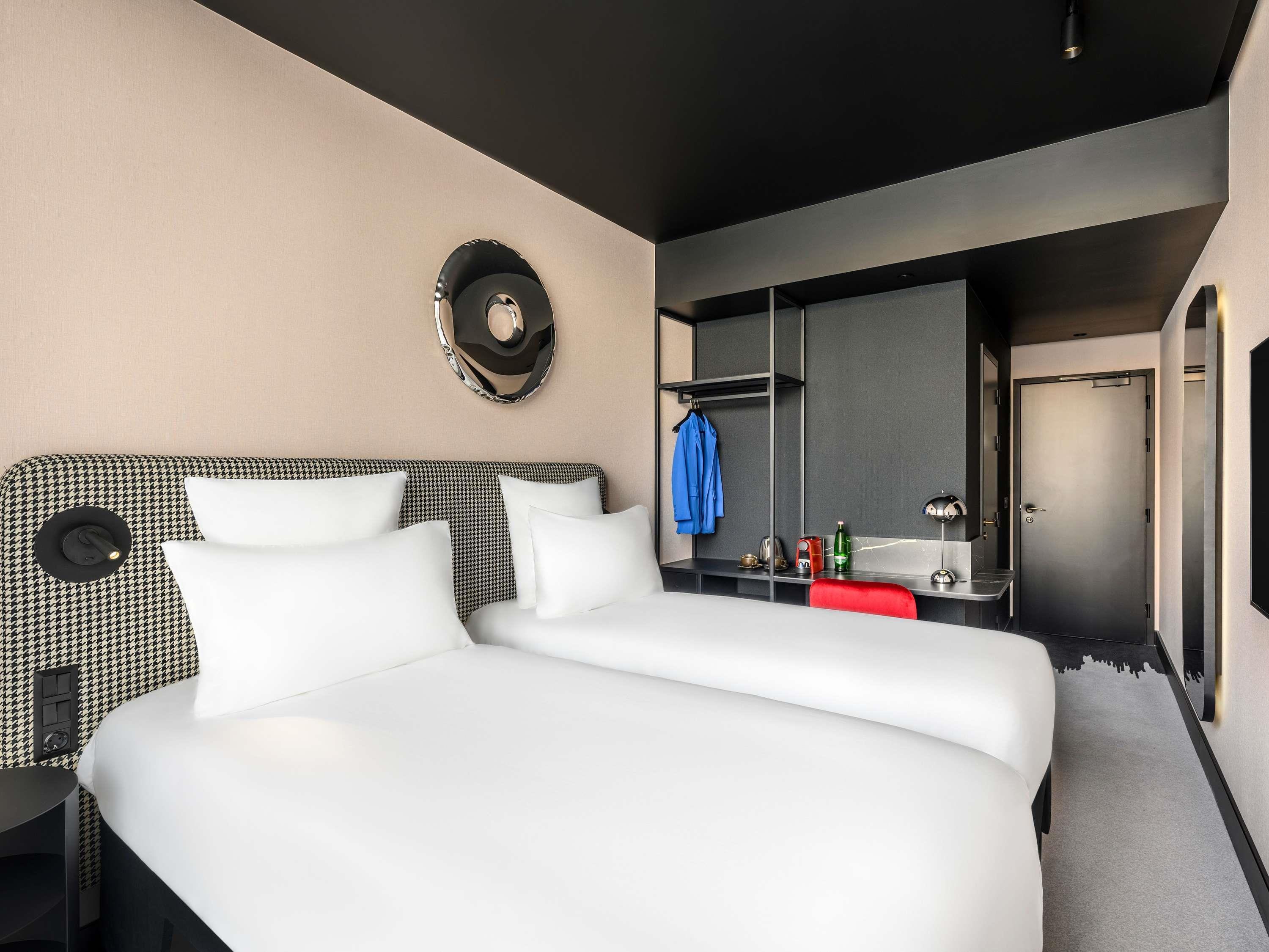 Double Queen Size Bed