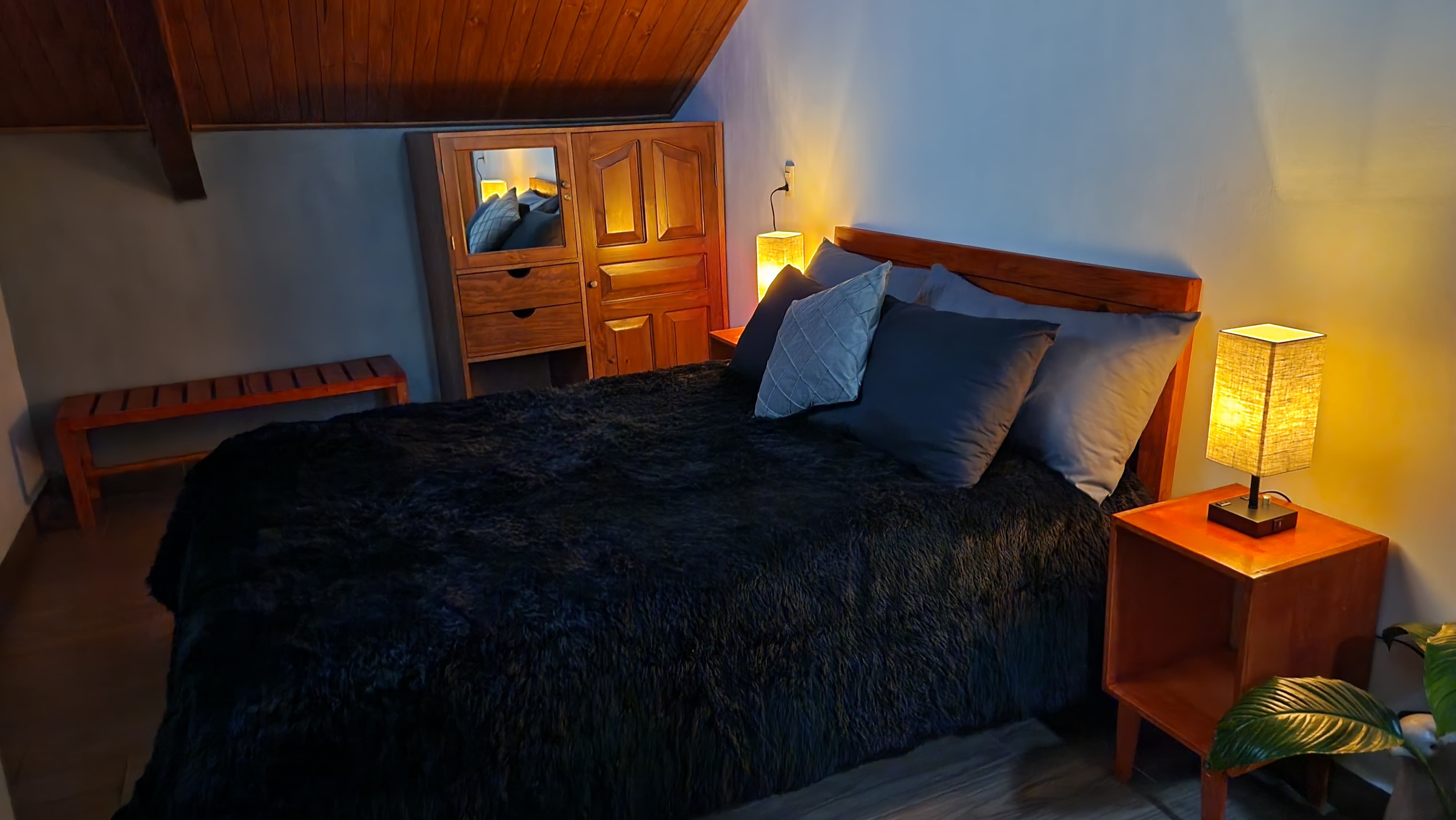 Double Superior Queen Bed