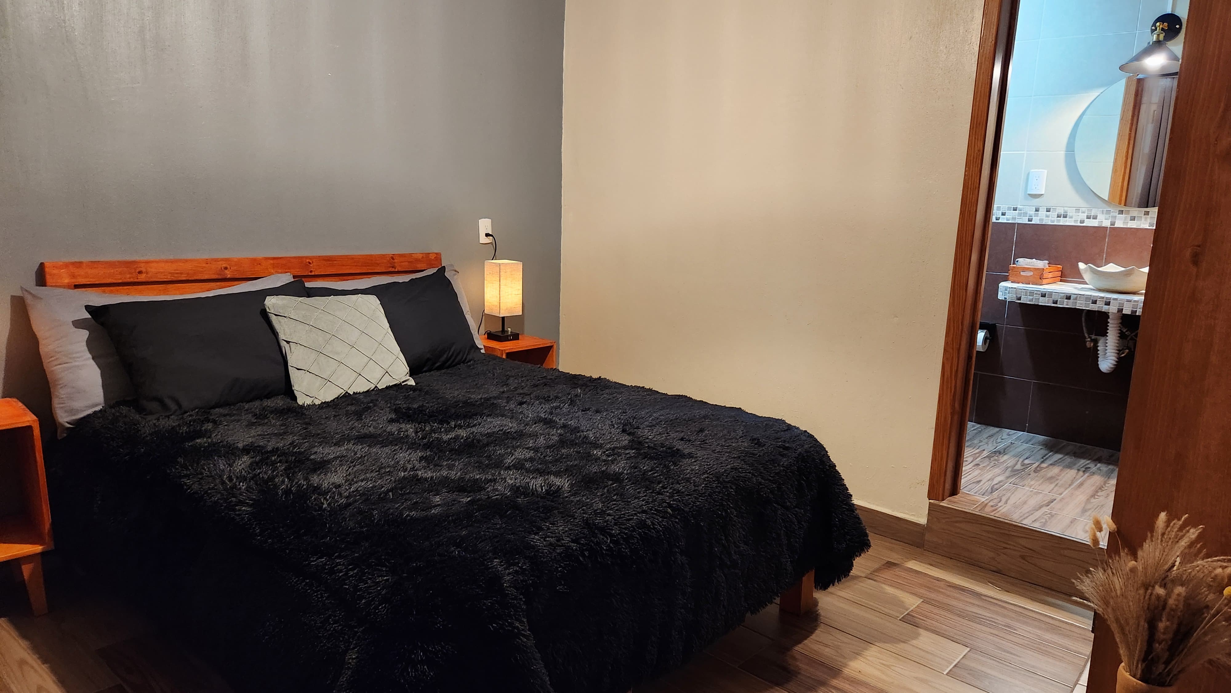 Double Superior Queen Bed