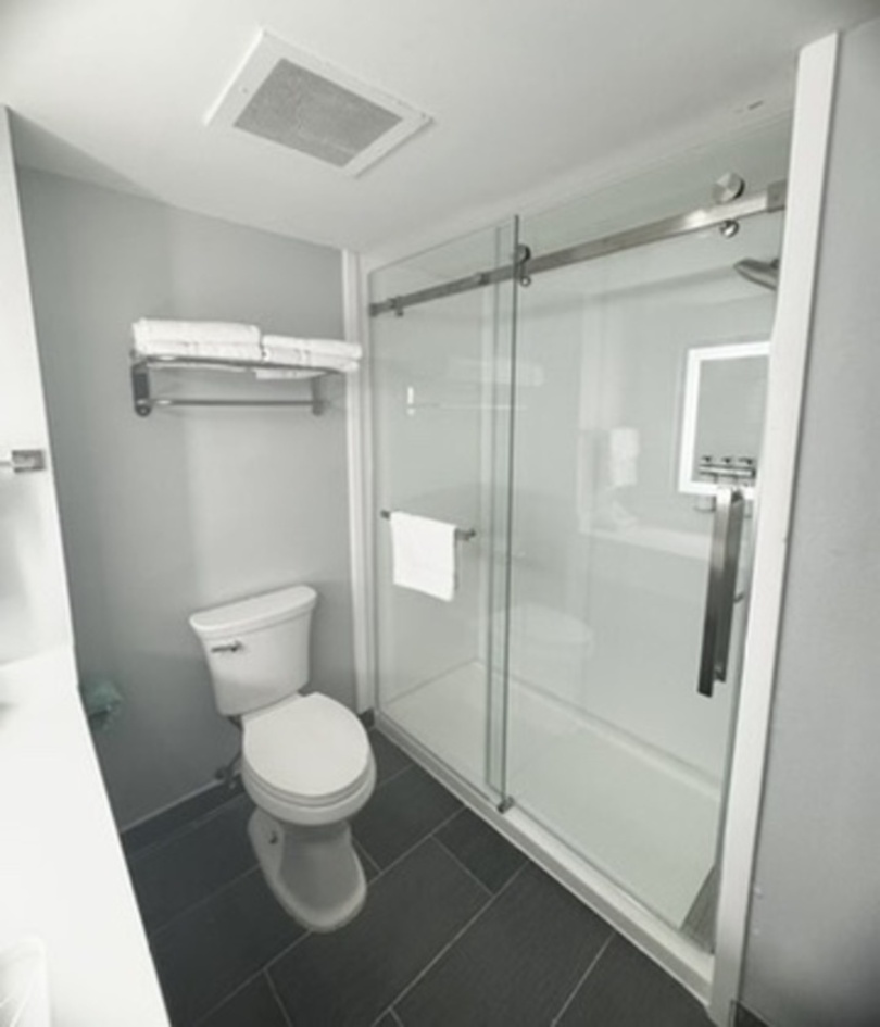 Double Deluxe King Bed