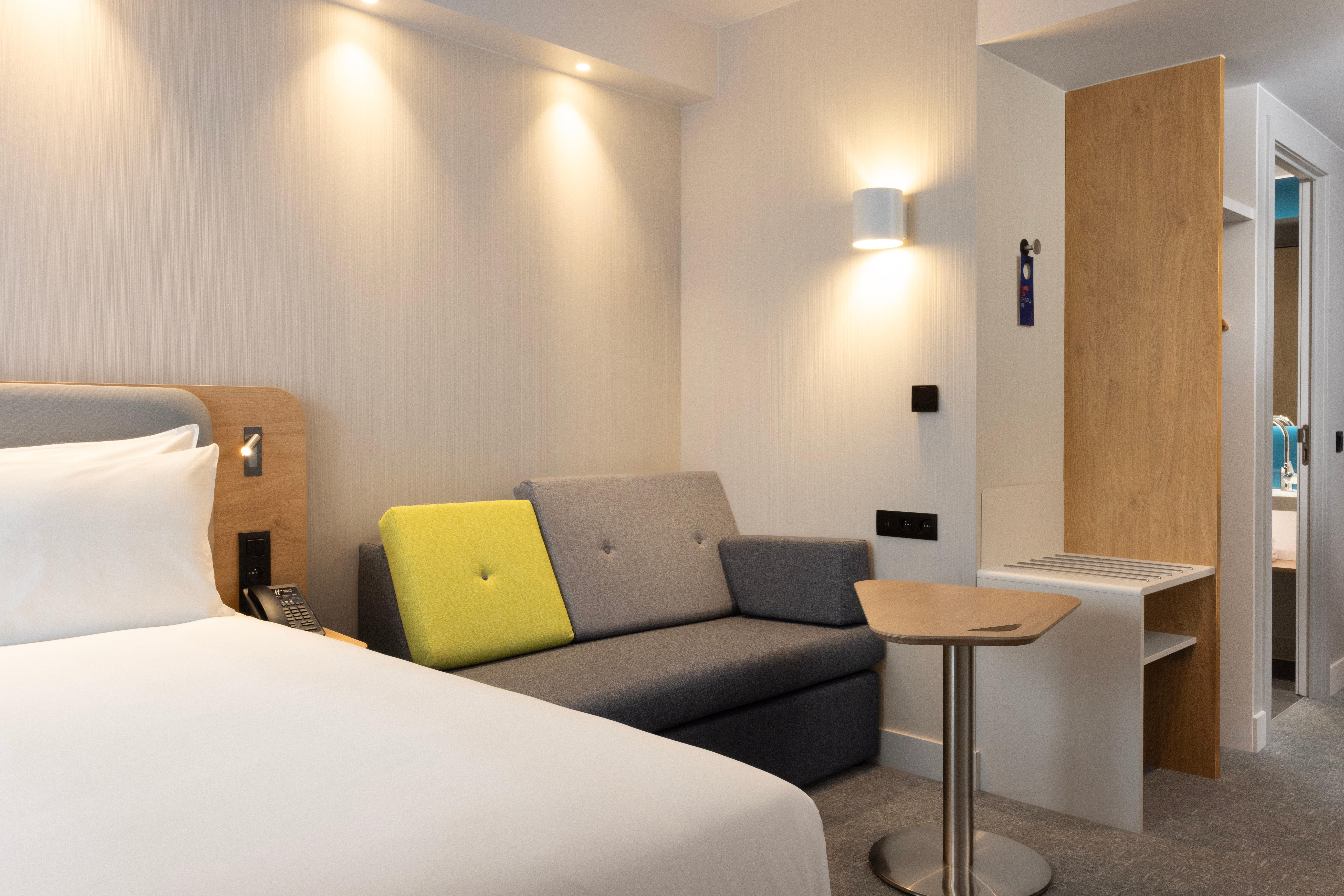 Double Accessible-queen Size Bed