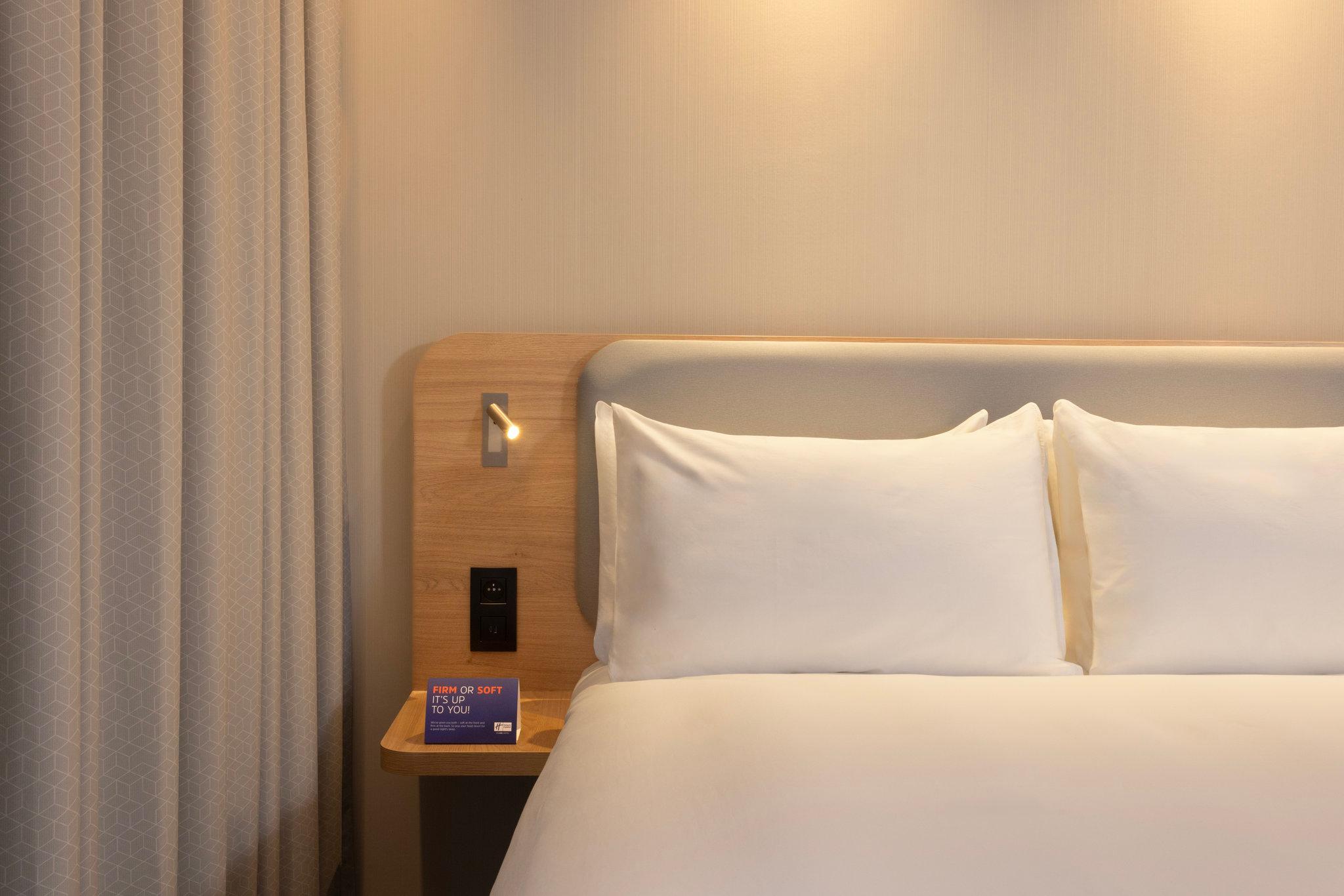 Double Queen Size Bed