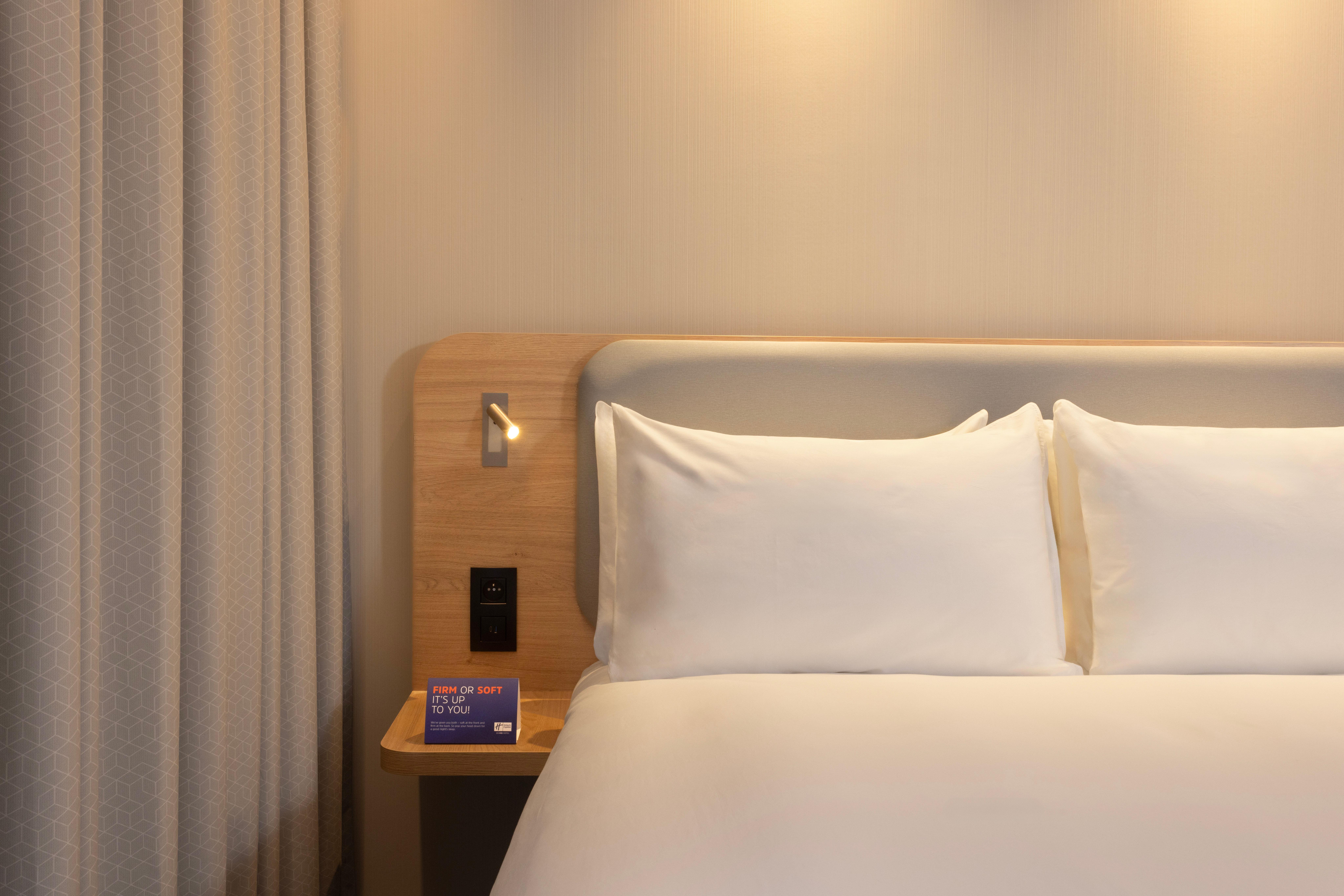 Double Queen Size Bed