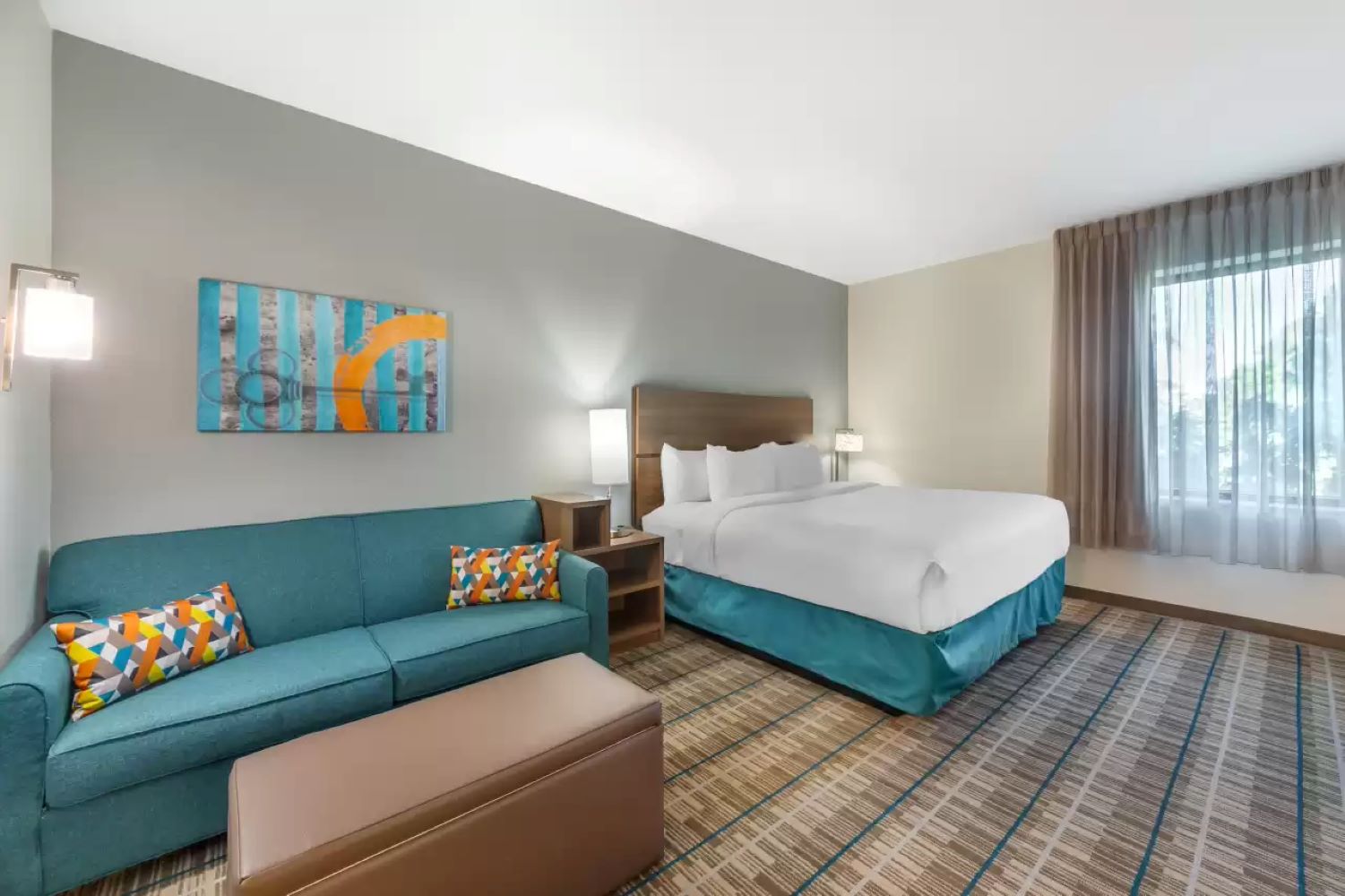 Suite Accessible King Size Bed