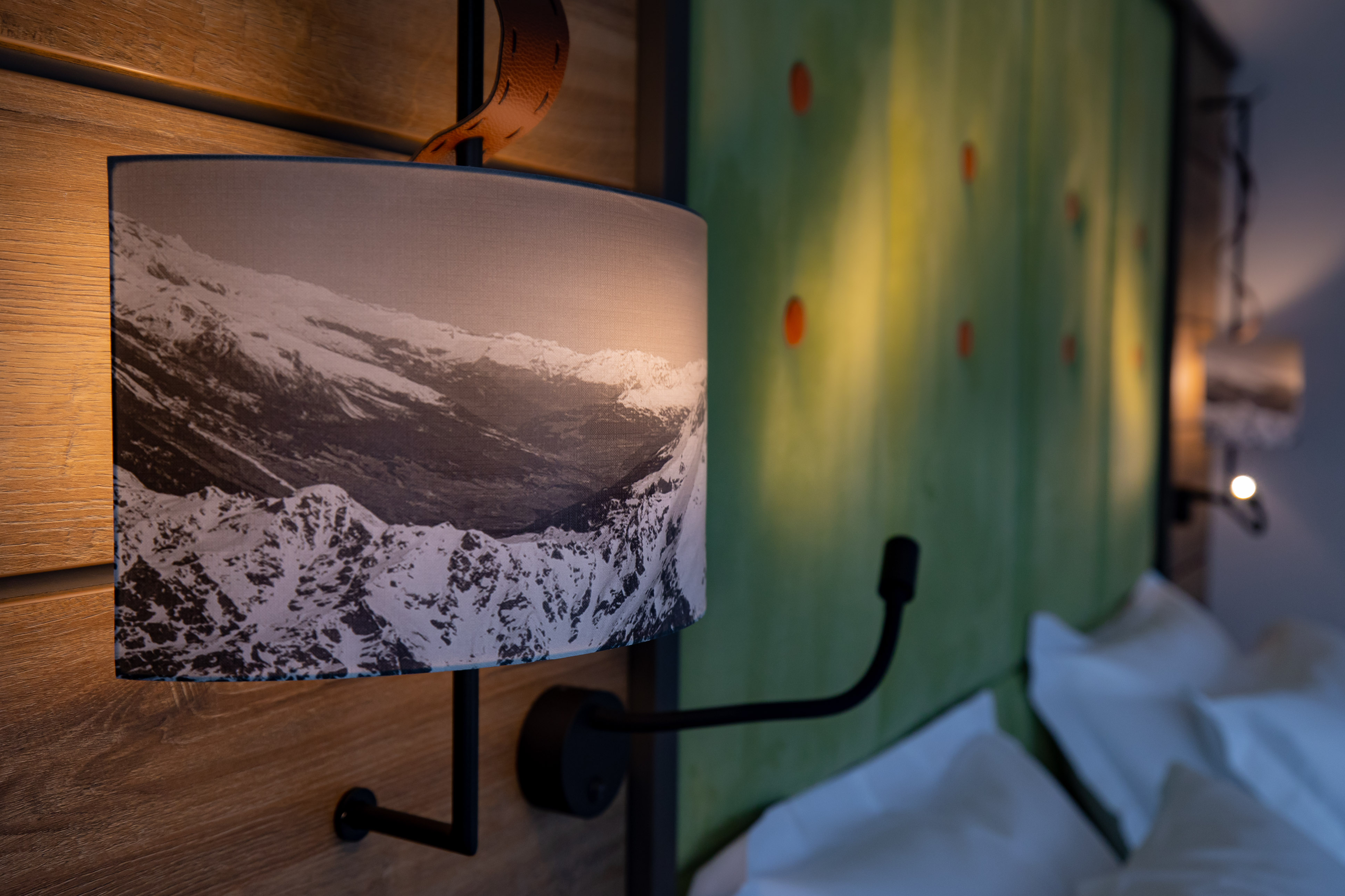 Double or Twin Deluxe One Bedroom