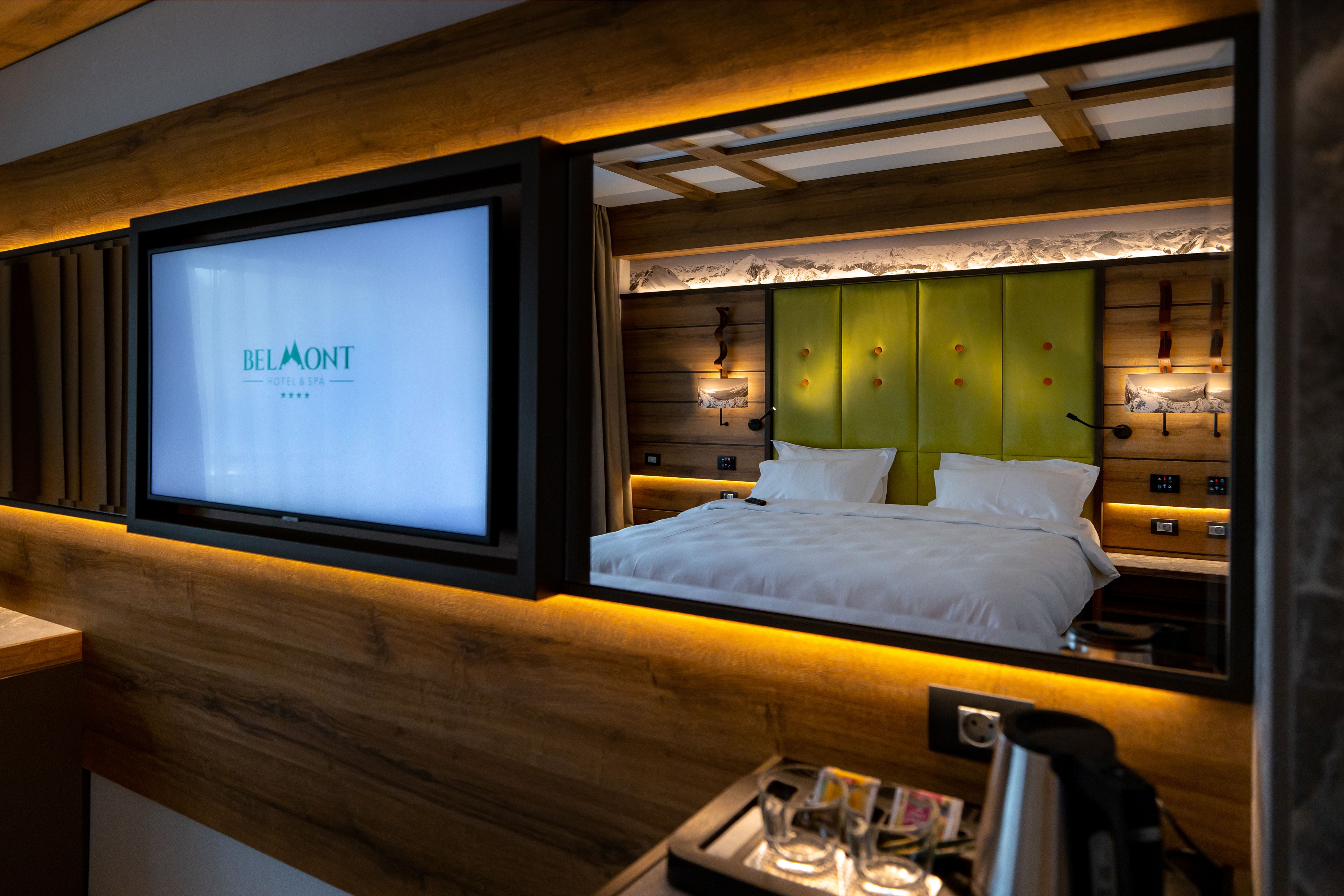 Double or Twin Deluxe One Bedroom