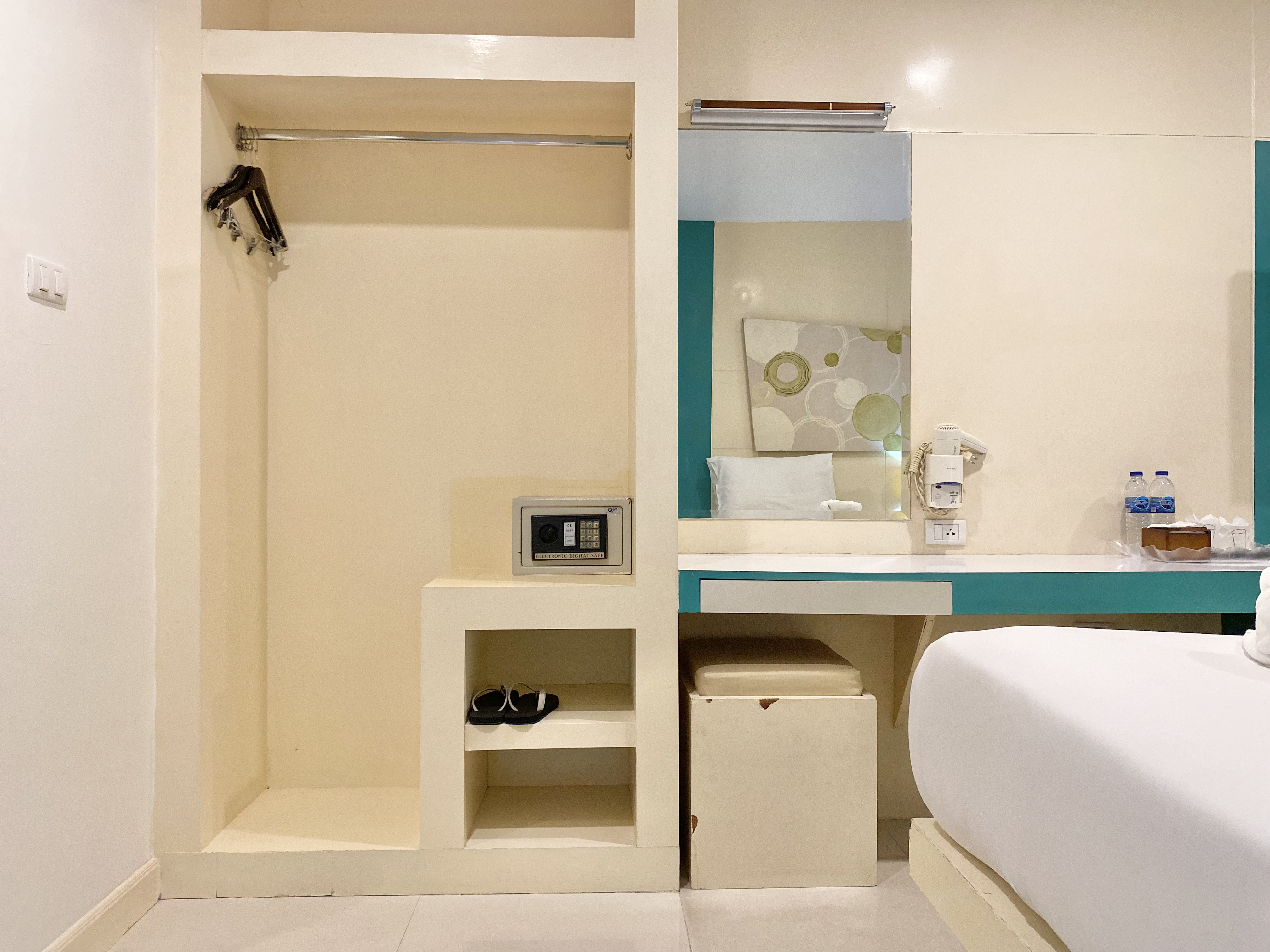 Double or Twin Standard