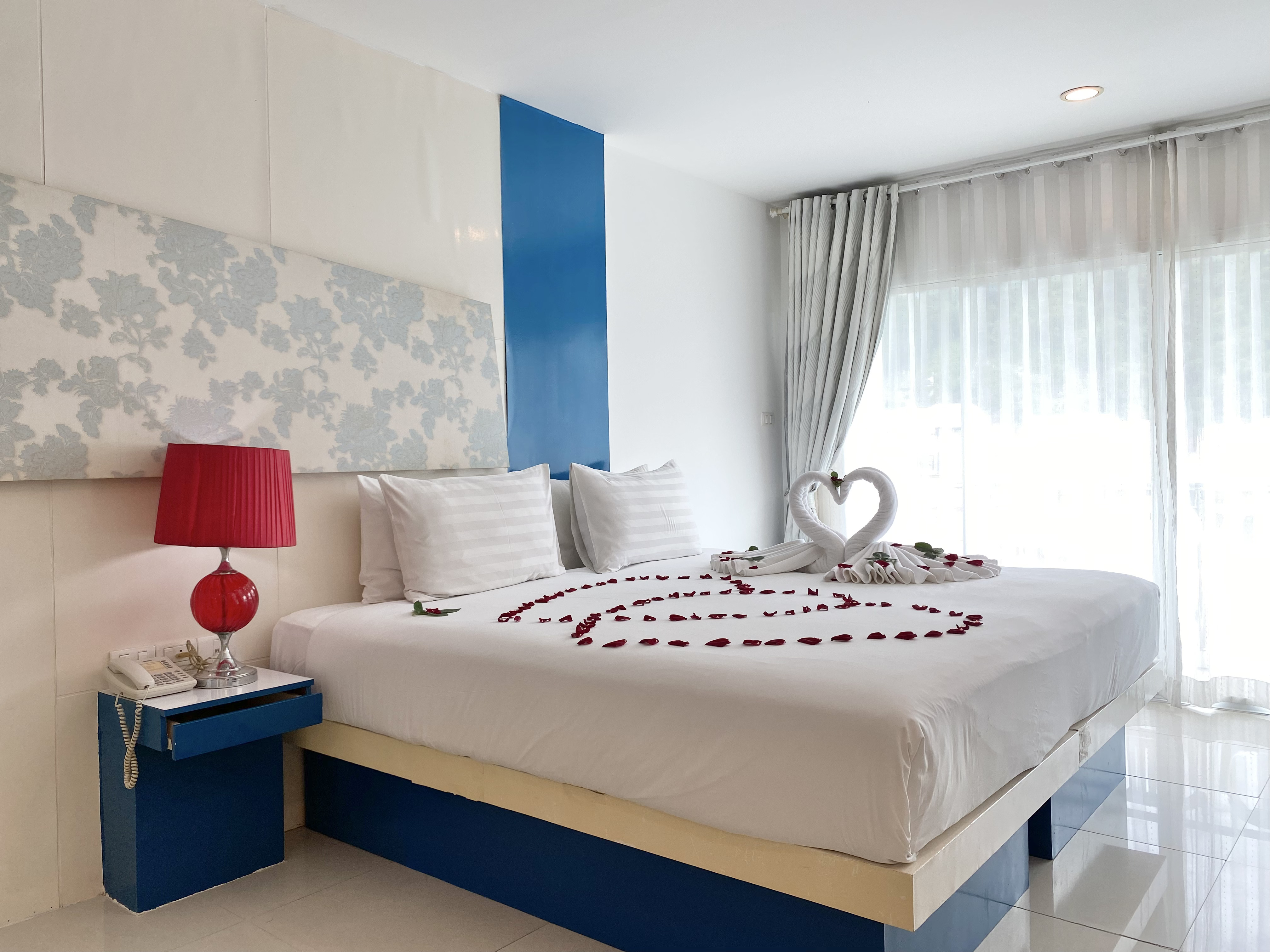 Double or Twin Deluxe