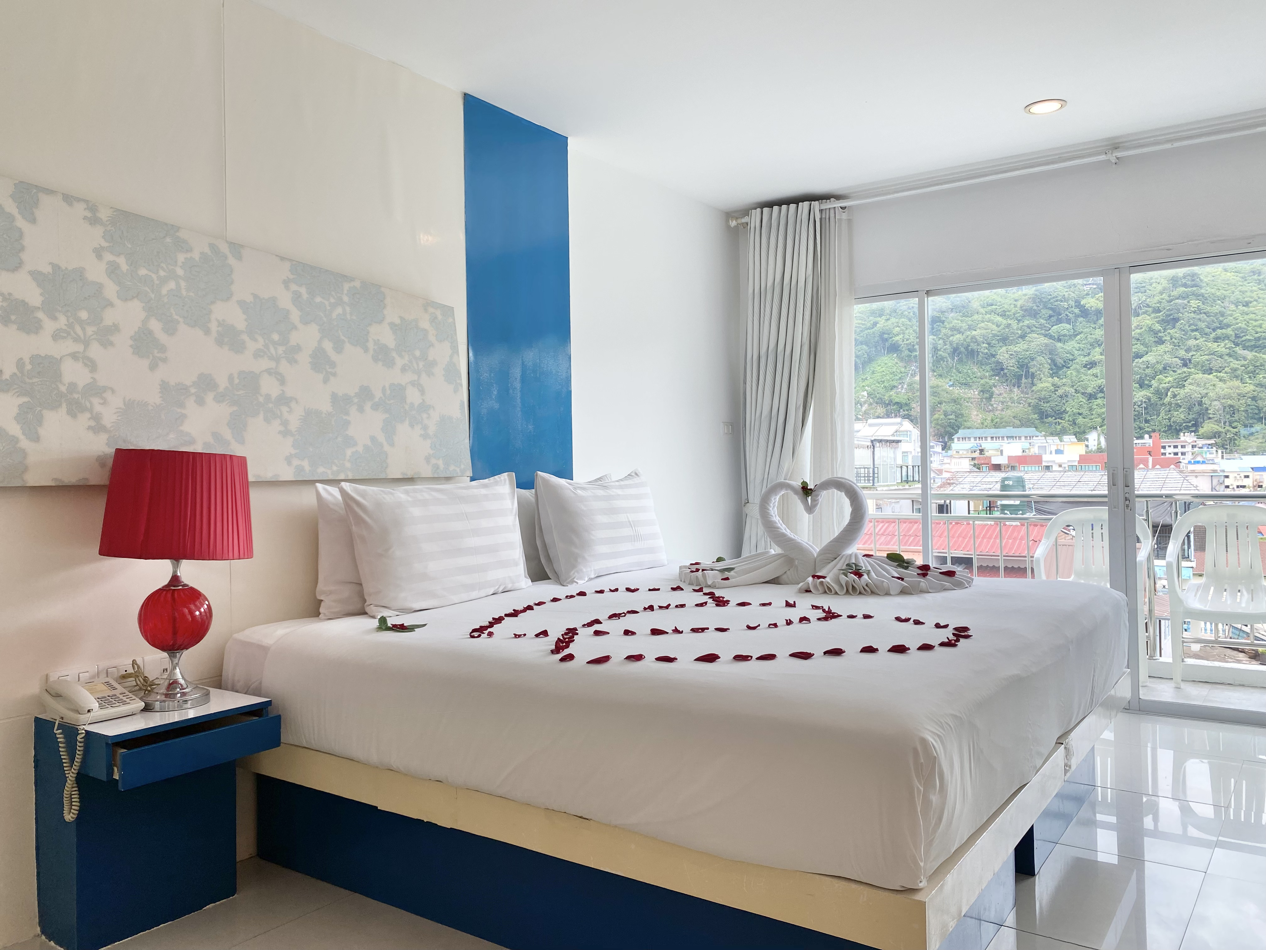 Double or Twin Deluxe