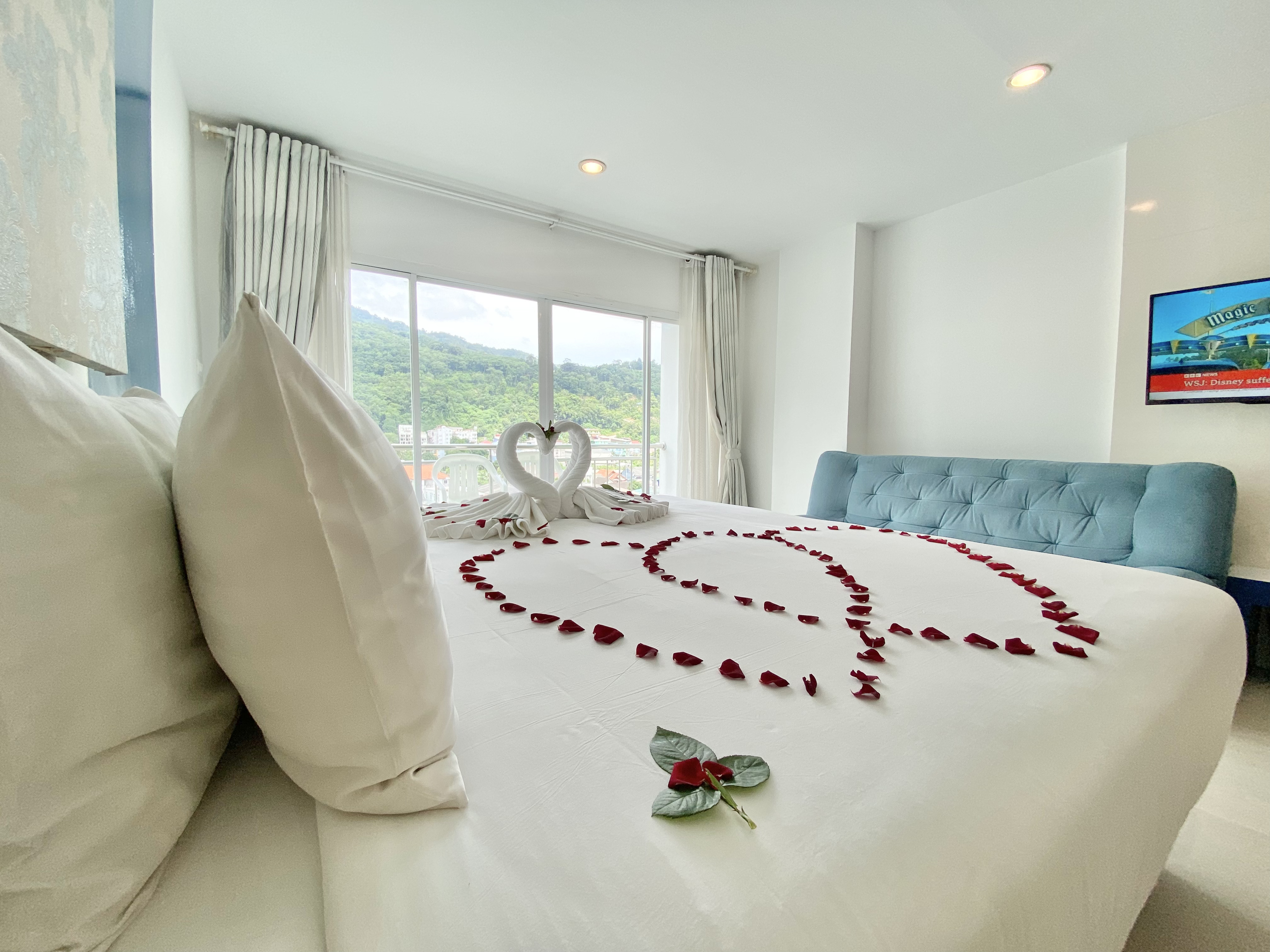 Double or Twin Deluxe