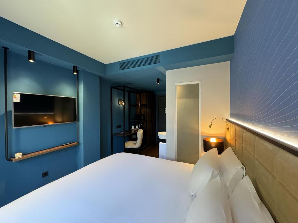 Double with Double Bed