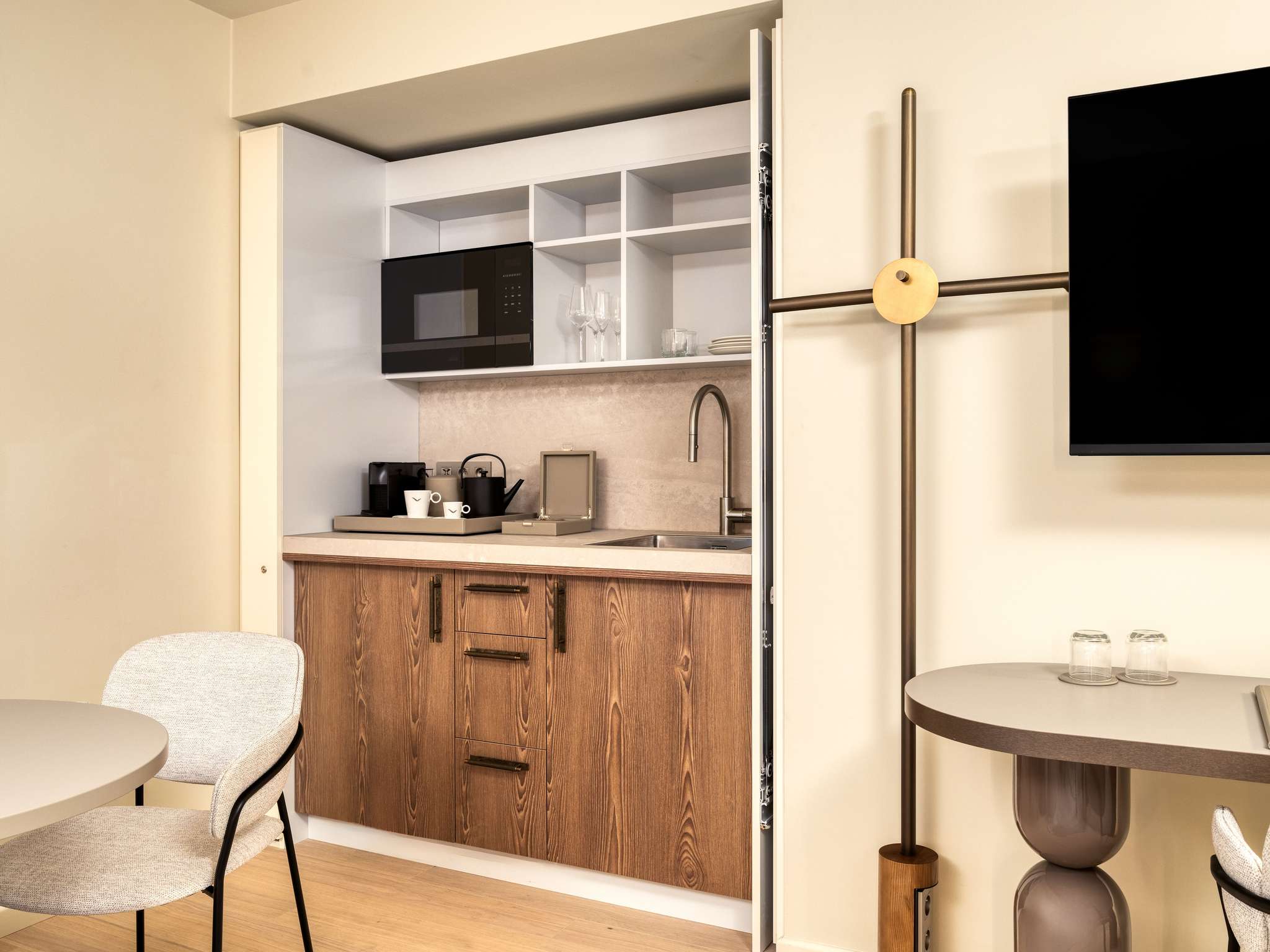 Junior Suite King Size Bed