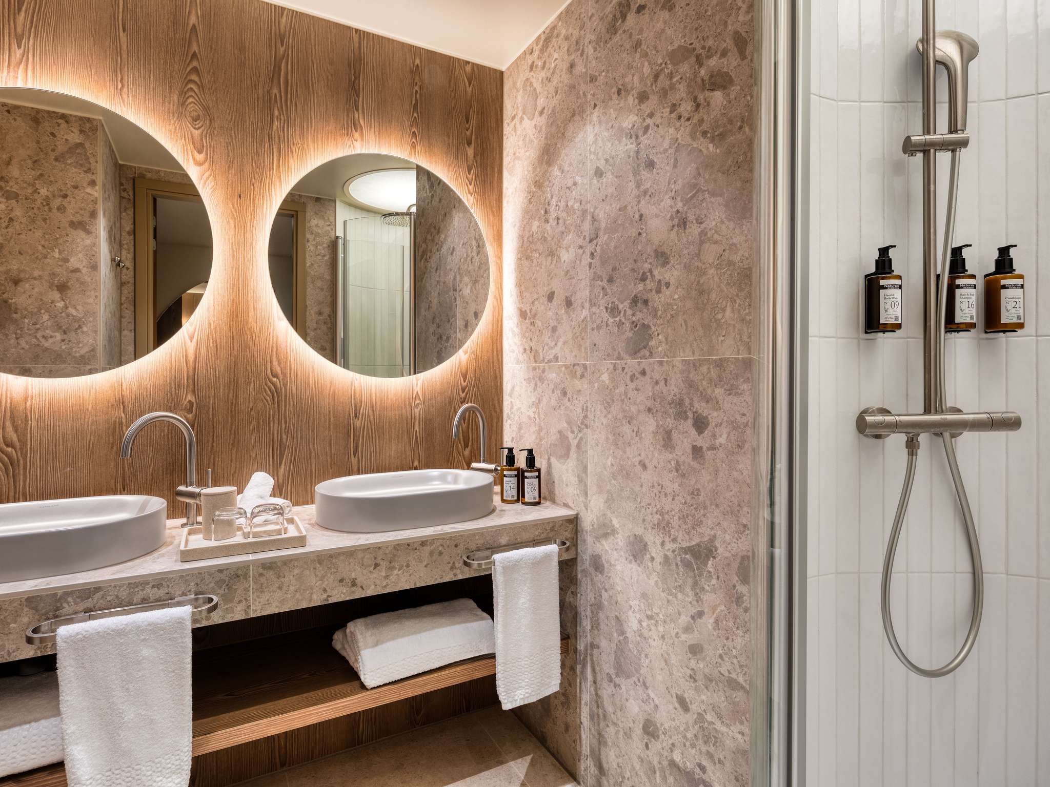 Junior Suite Executive King Bed